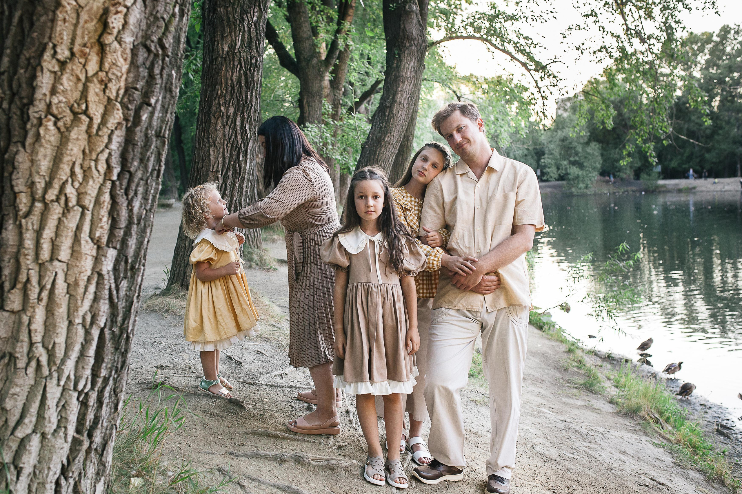 Дима, Марина, Олеся, Алёна и Милана. Семейный фотограф Трусова Евгения в Екатеринбурге