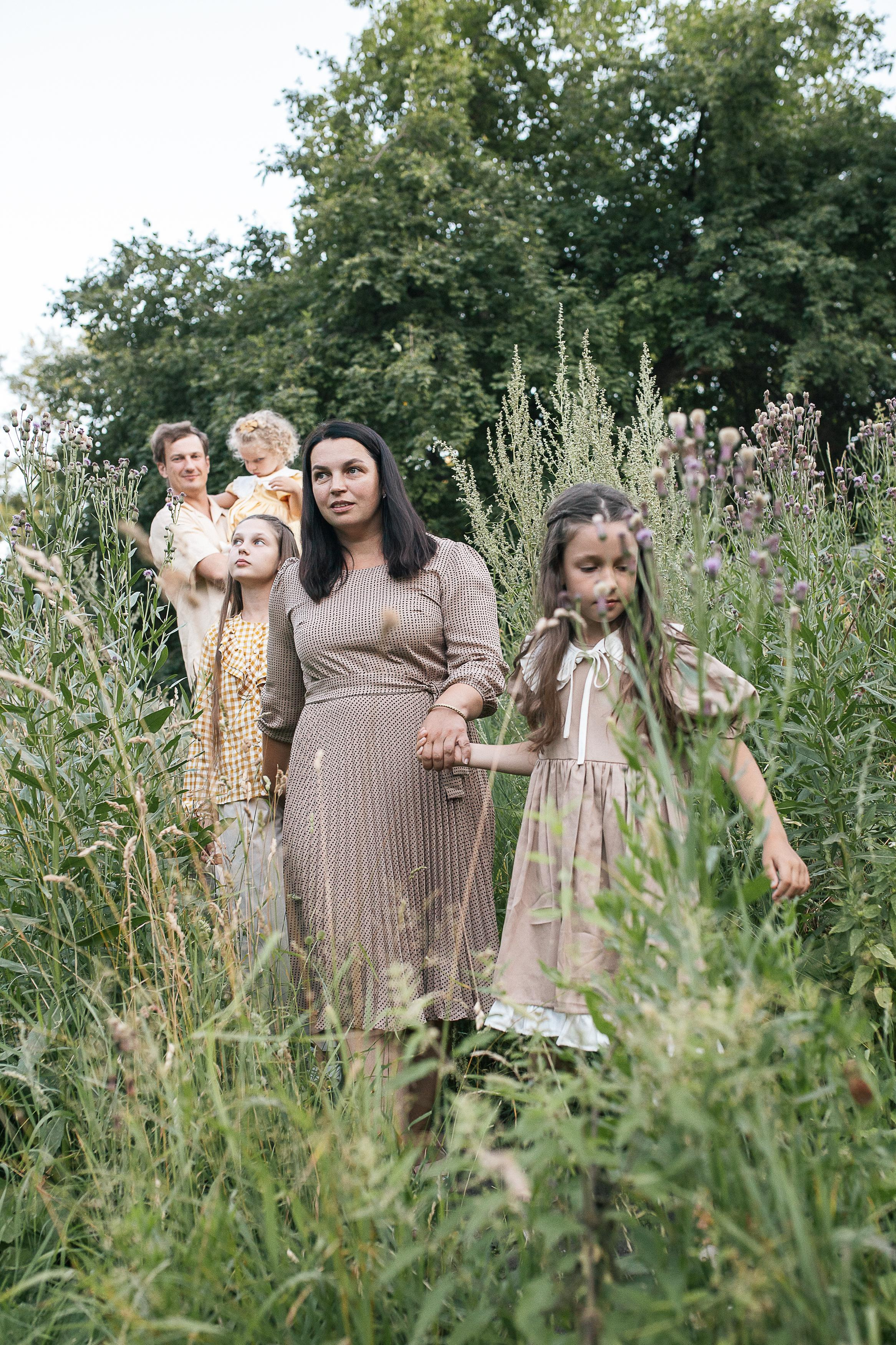 Дима, Марина, Олеся, Алёна и Милана. Семейный фотограф Трусова Евгения в Екатеринбурге