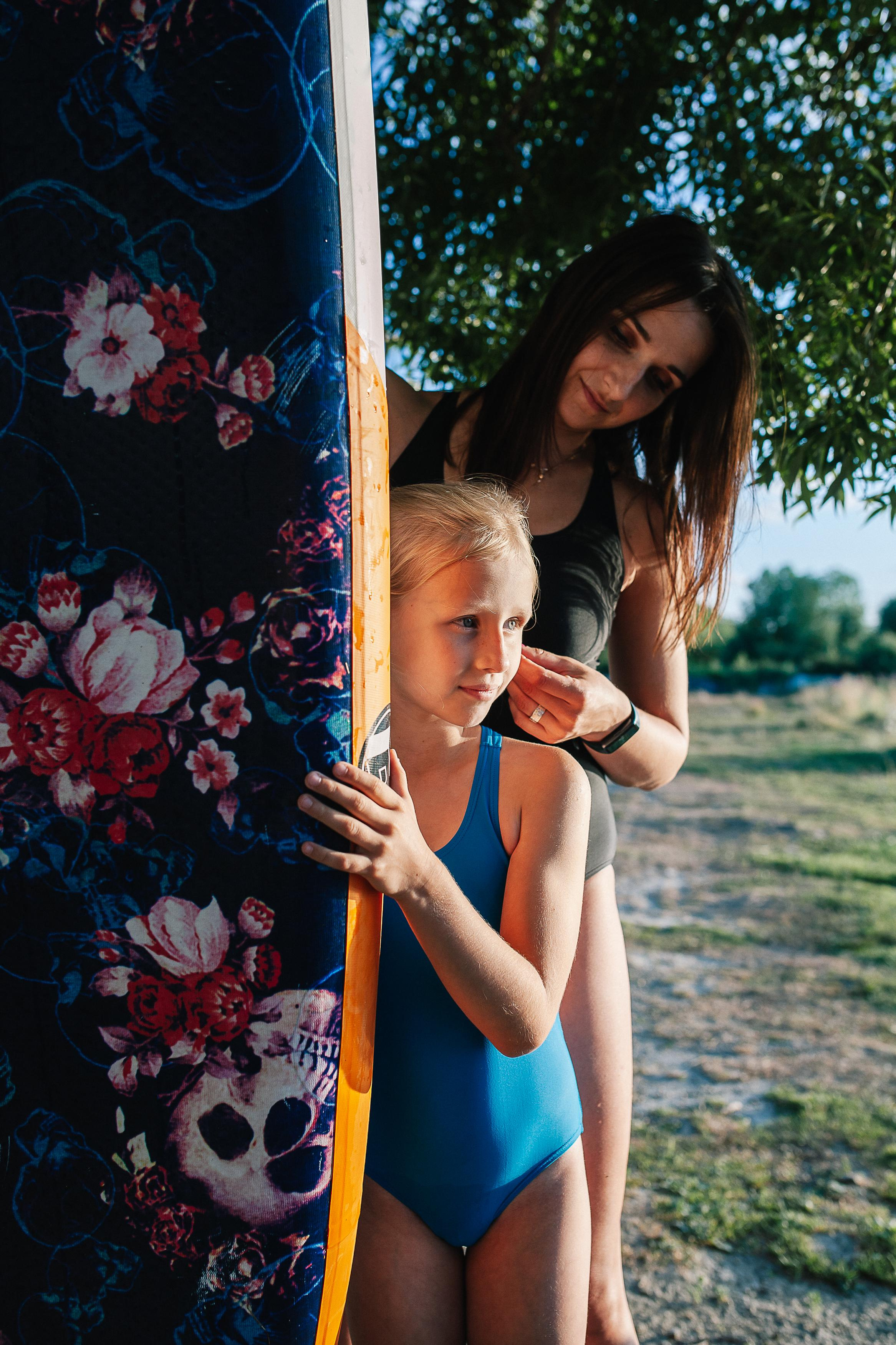 Маша и Юля на сапбордах. Семейный фотограф Трусова Евгения в Екатеринбурге