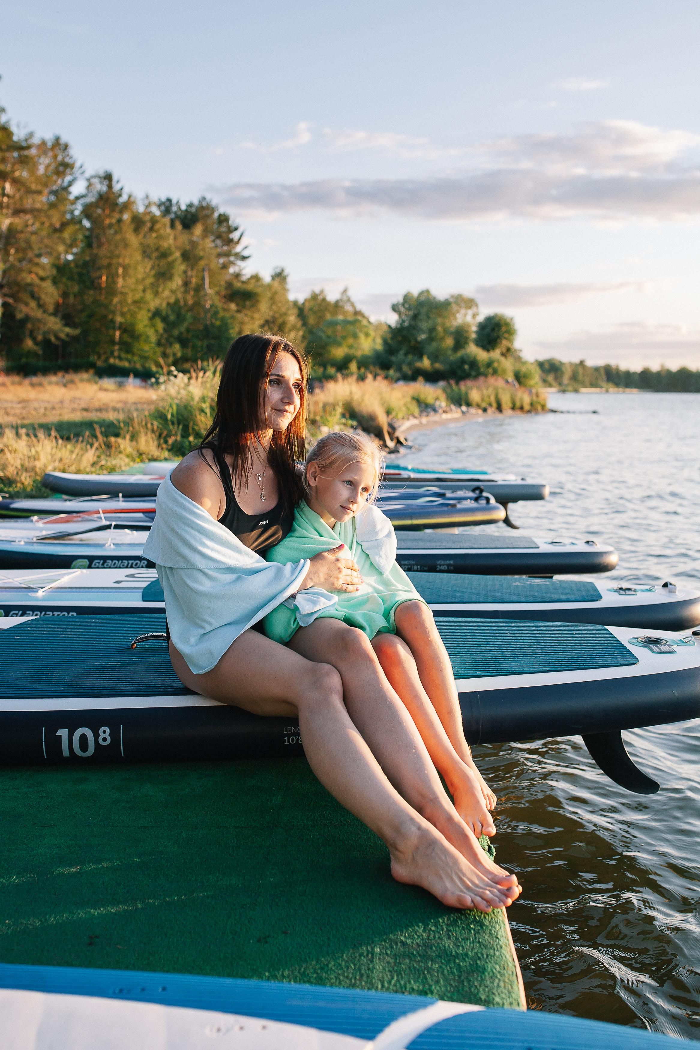 Маша и Юля на сапбордах. Семейный фотограф Трусова Евгения в Екатеринбурге