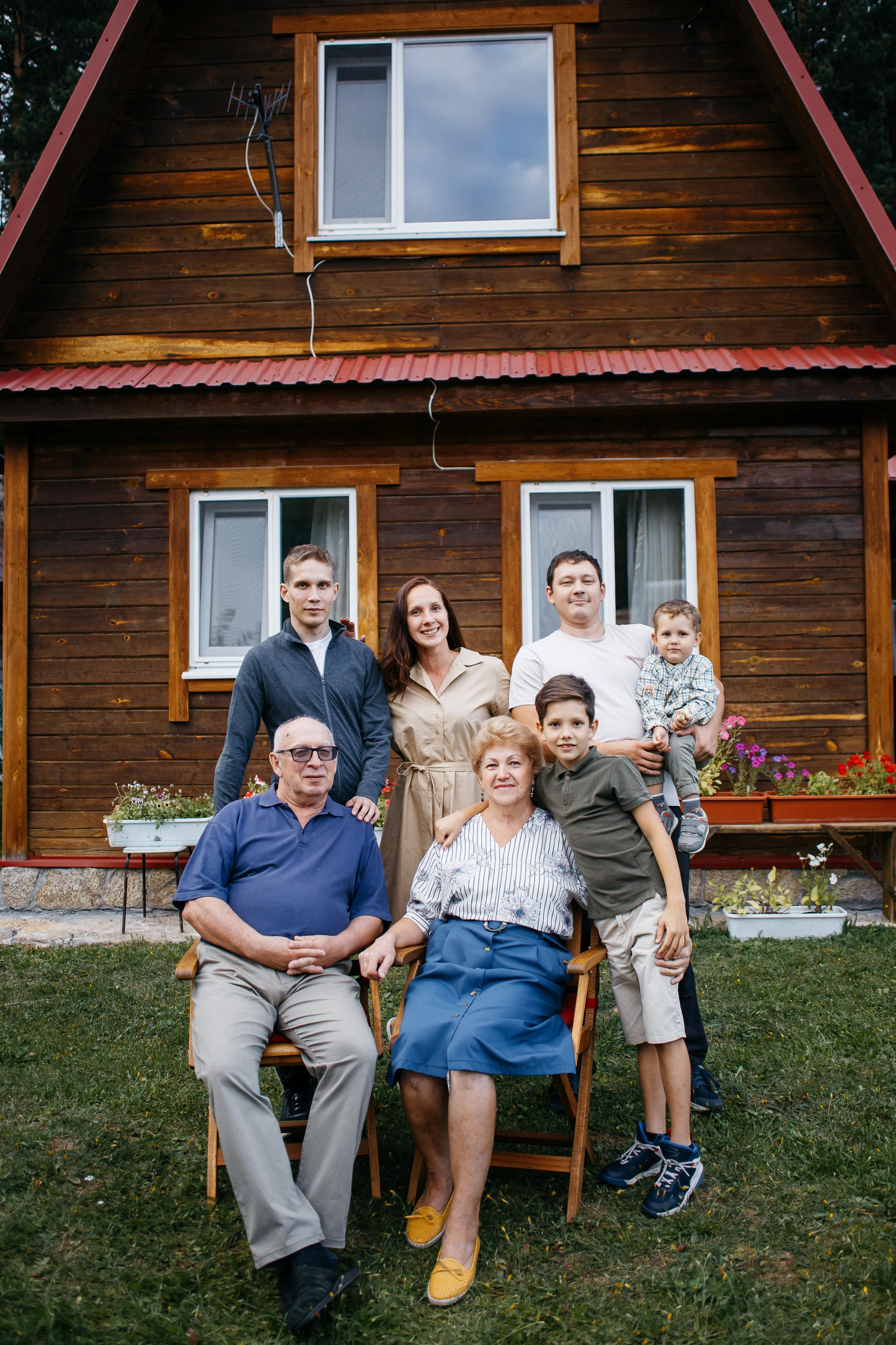 Какую одежду подобрать для домашней фотосессии. Семейный фотограф Трусова Евгения в Екатеринбурге