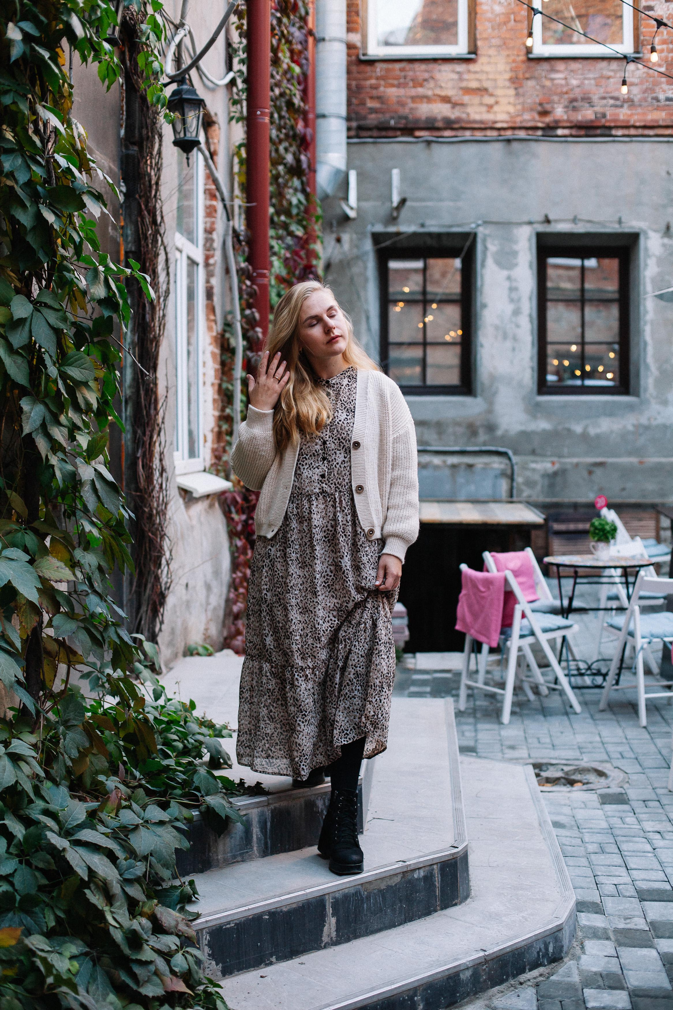 Аня, портреты в кафе. Семейный фотограф Трусова Евгения в Екатеринбурге