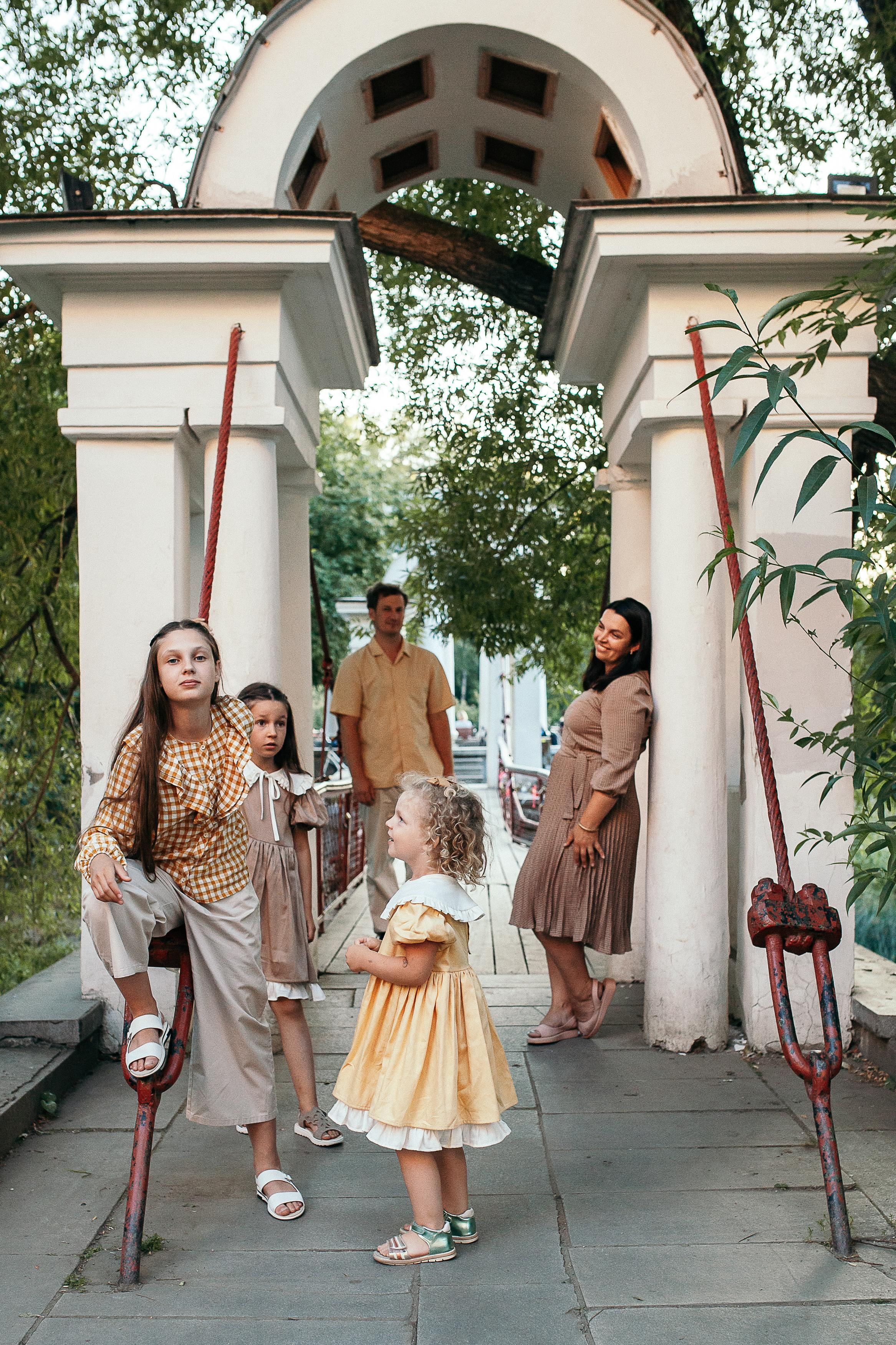 Дима, Марина, Олеся, Алёна и Милана. Семейный фотограф Трусова Евгения в Екатеринбурге