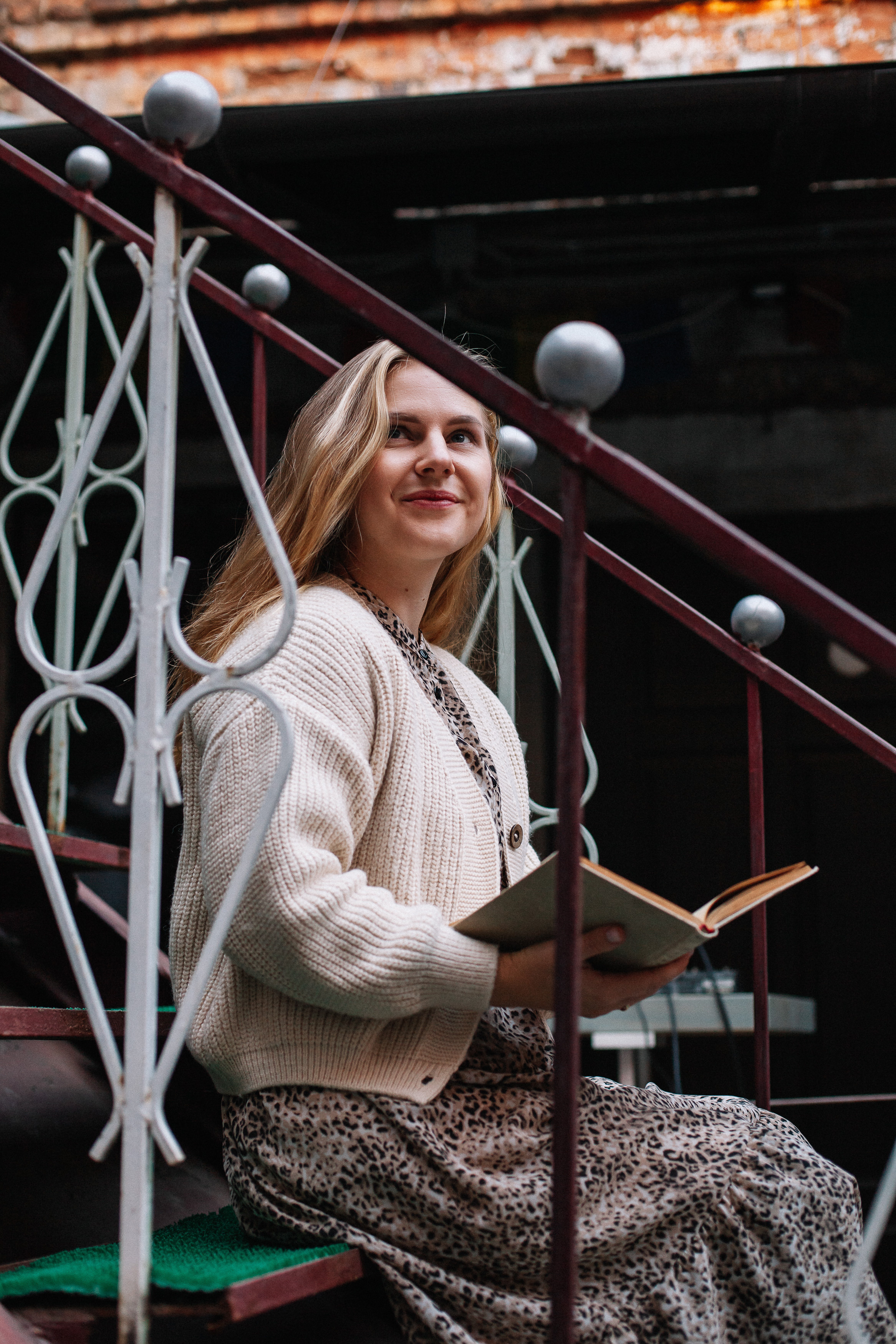 Аня, портреты в кафе. Семейный фотограф Трусова Евгения в Екатеринбурге