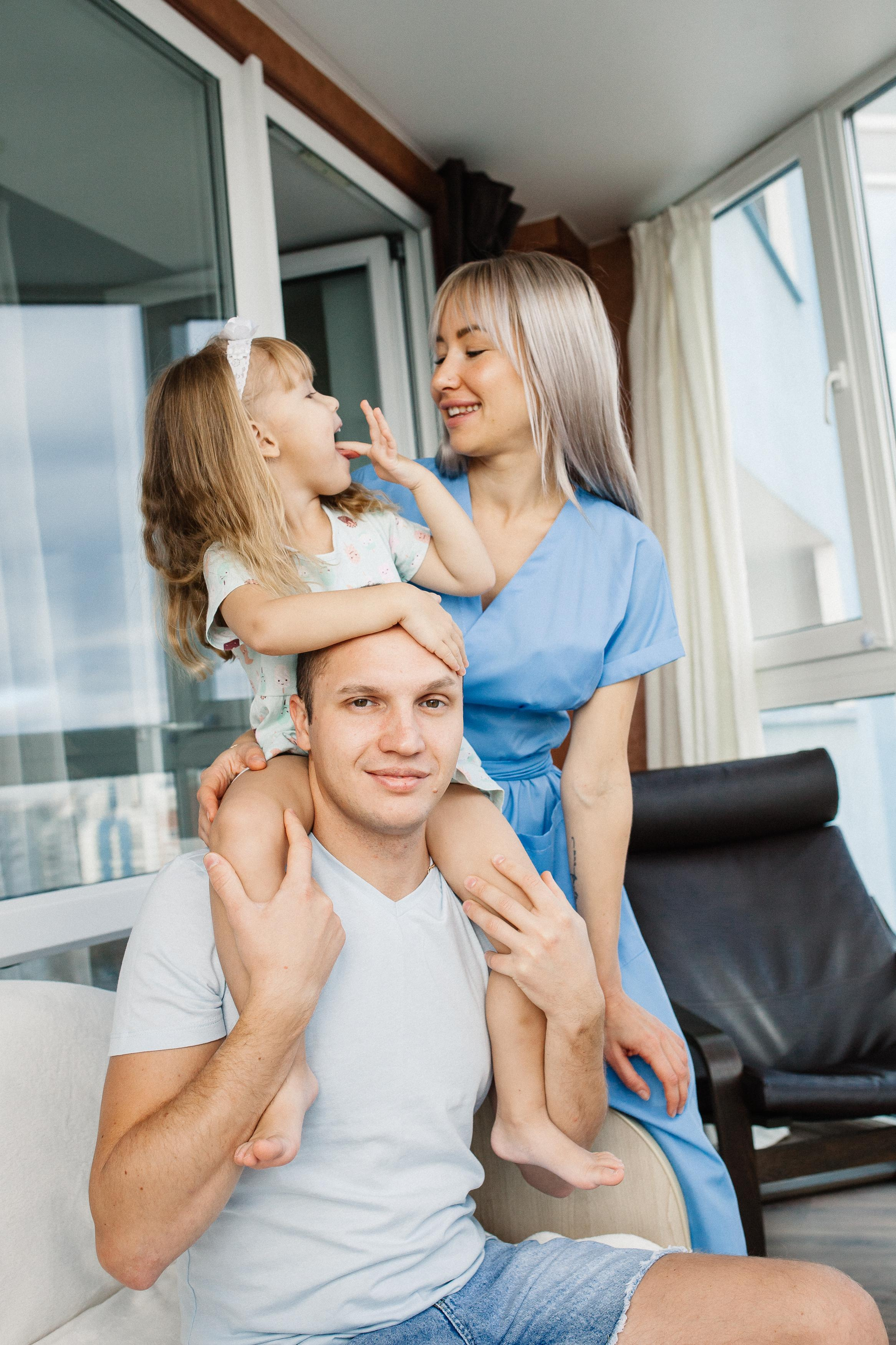 Какую одежду подобрать для домашней фотосессии. Семейный фотограф Трусова Евгения в Екатеринбурге