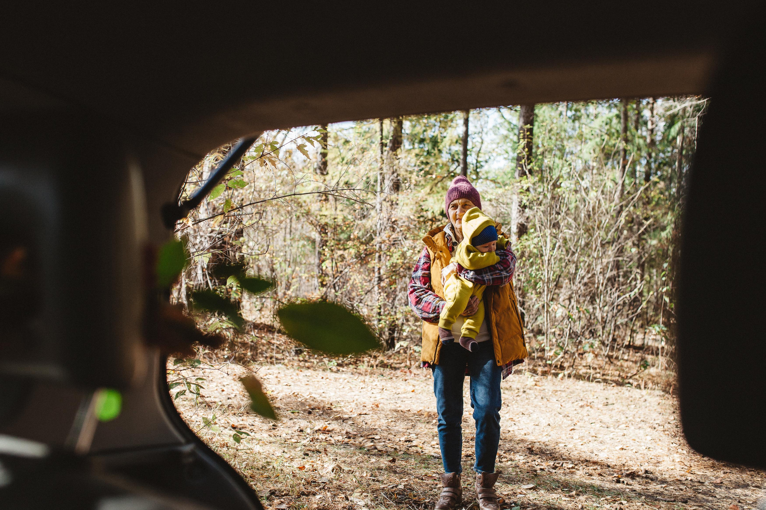 Антон, Надя, Даша, Лёва, бабушка и Циркон. Семейный фотограф Трусова Евгения в Екатеринбурге