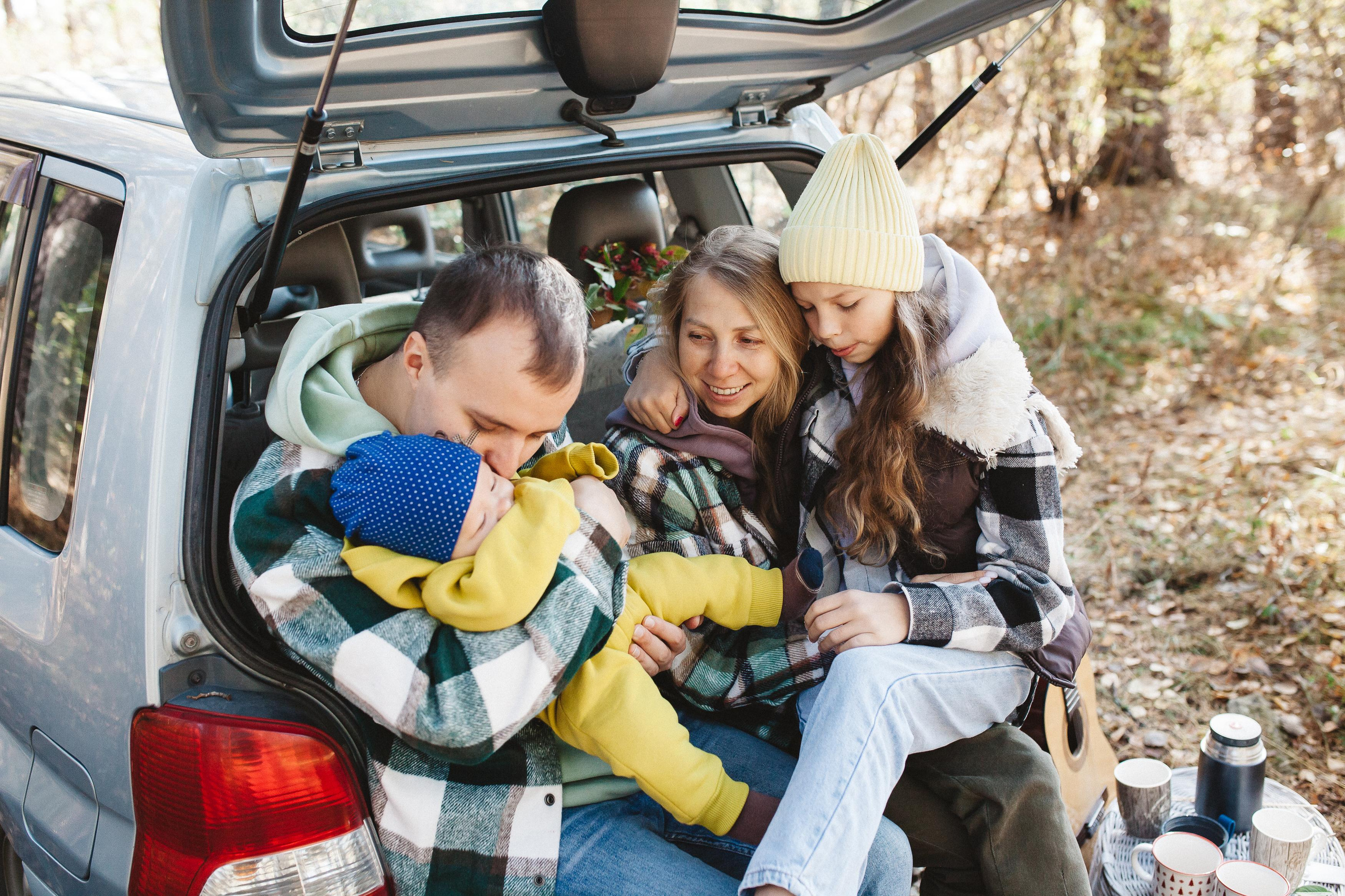 Антон, Надя, Даша, Лёва, бабушка и Циркон. Семейный фотограф Трусова Евгения в Екатеринбурге