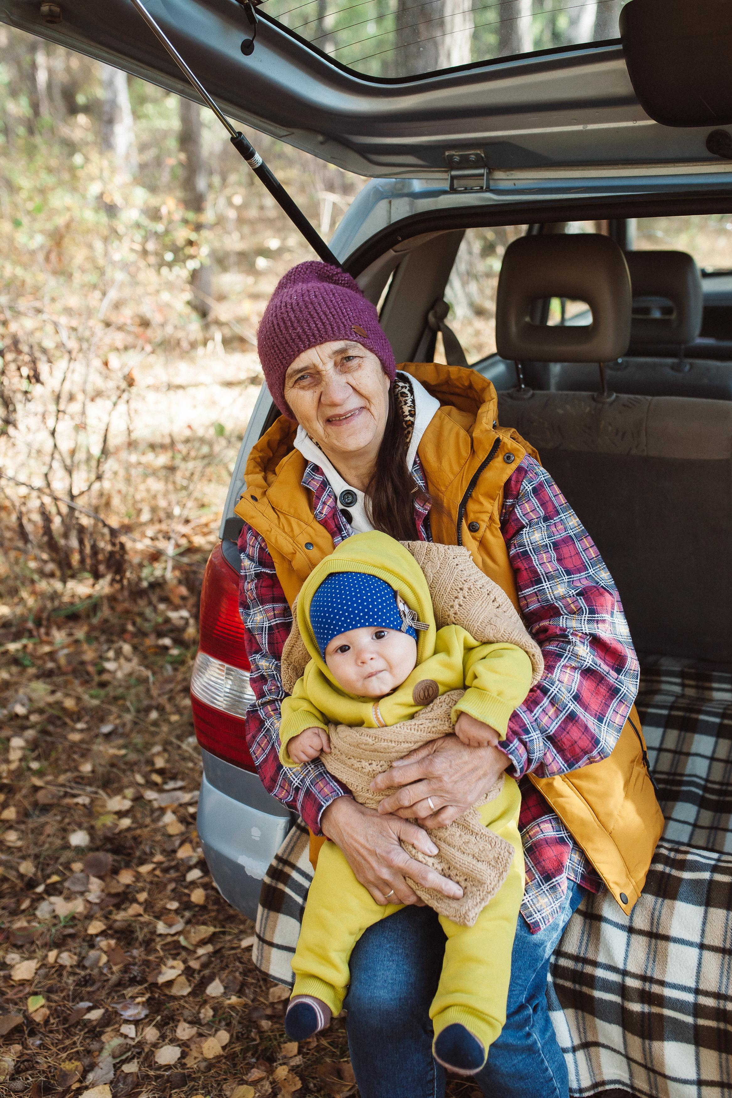 Антон, Надя, Даша, Лёва, бабушка и Циркон. Семейный фотограф Трусова Евгения в Екатеринбурге