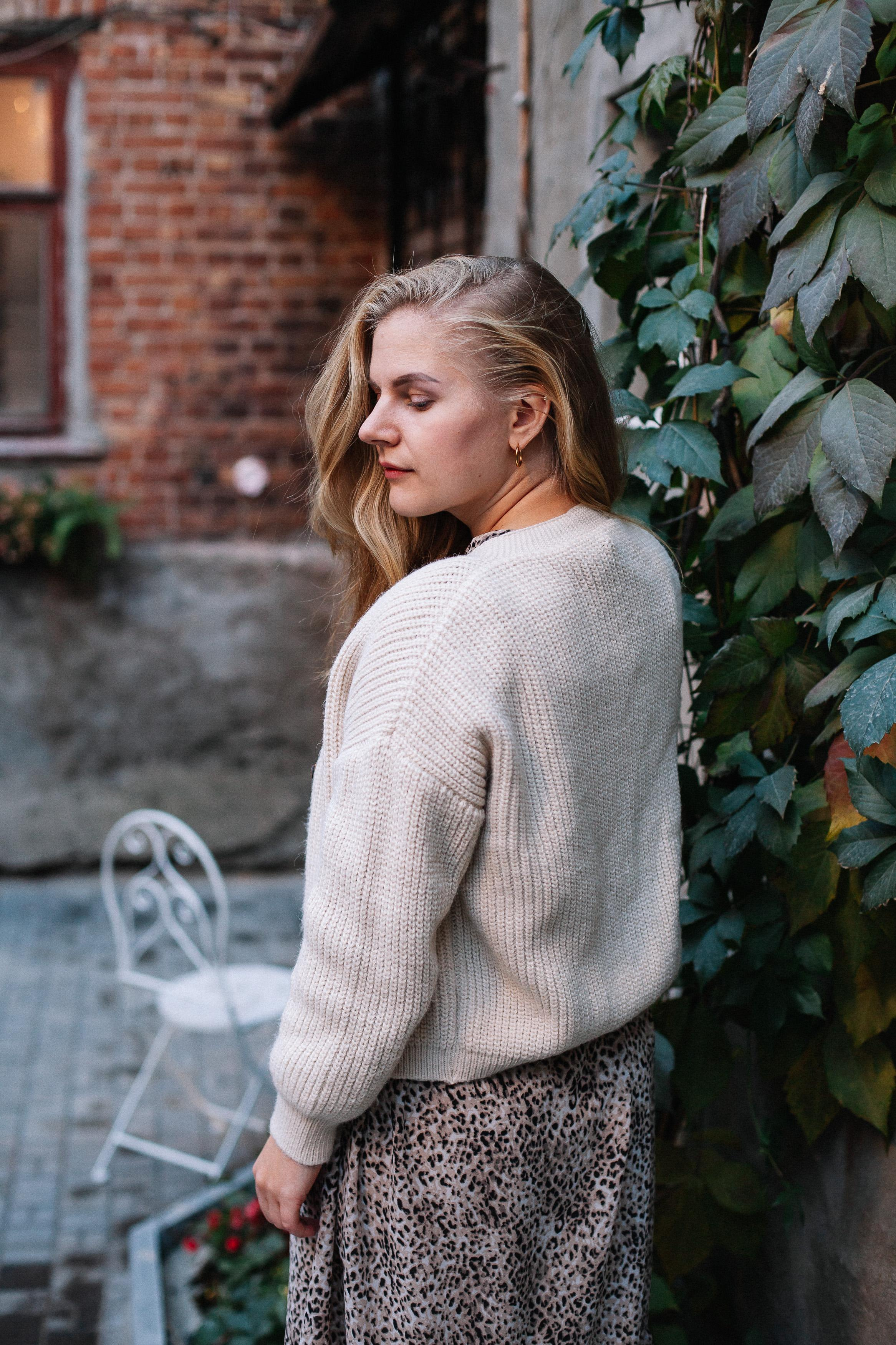 Аня, портреты в кафе. Семейный фотограф Трусова Евгения в Екатеринбурге