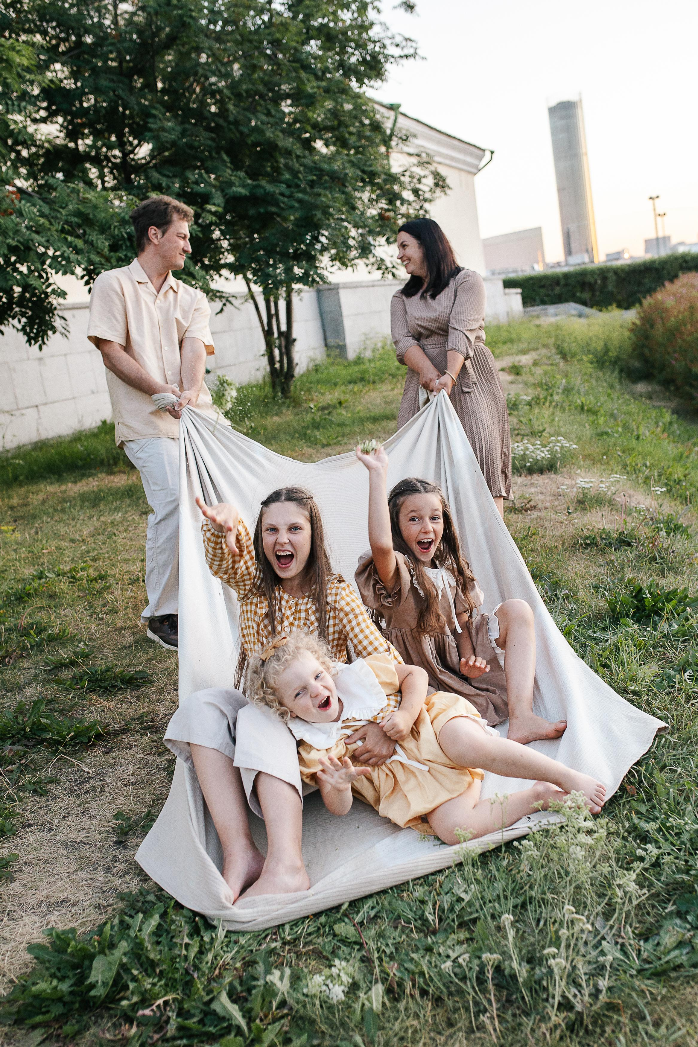 Дима, Марина, Олеся, Алёна и Милана. Семейный фотограф Трусова Евгения в Екатеринбурге