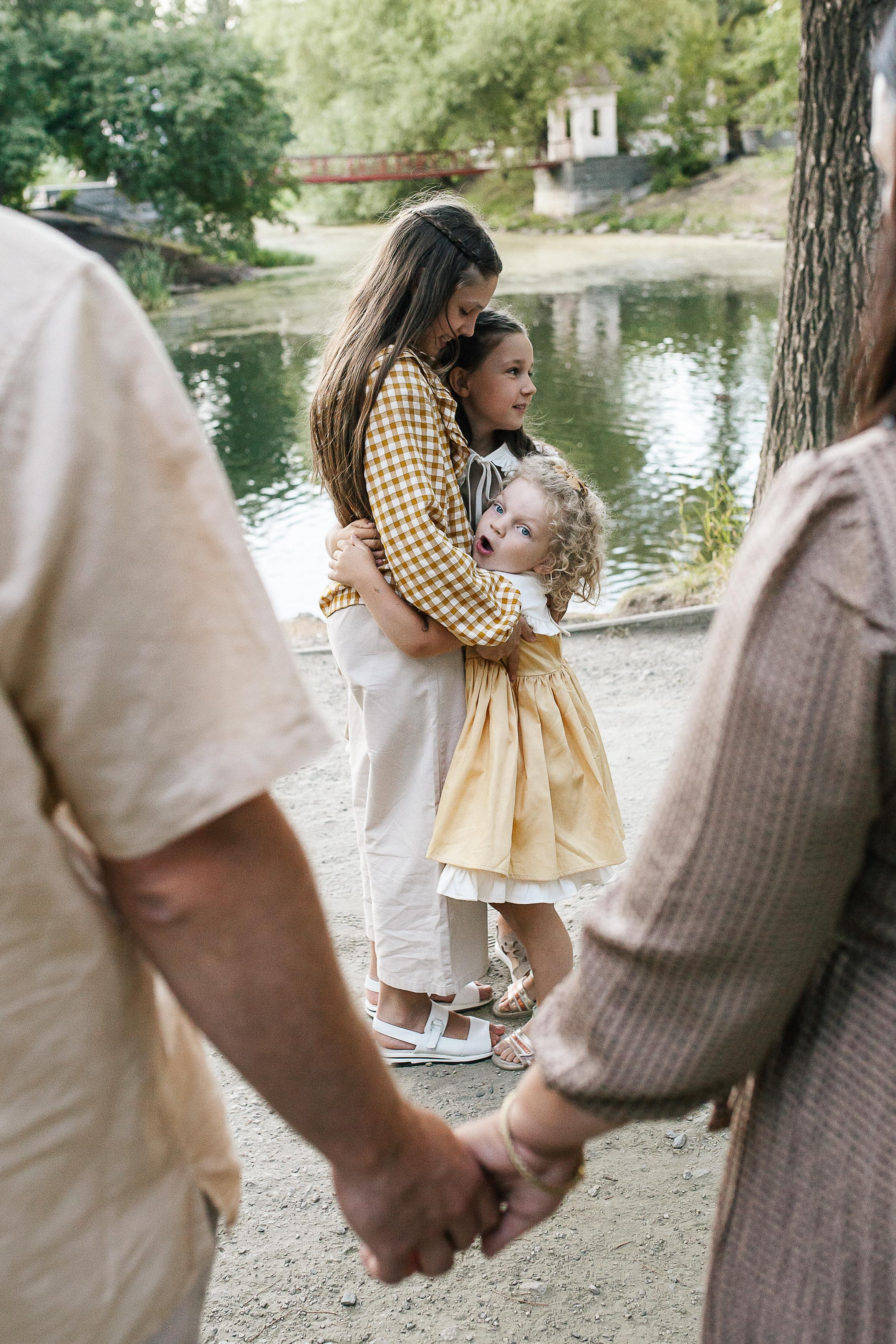 Дима, Марина, Олеся, Алёна и Милана. Семейный фотограф Трусова Евгения в Екатеринбурге