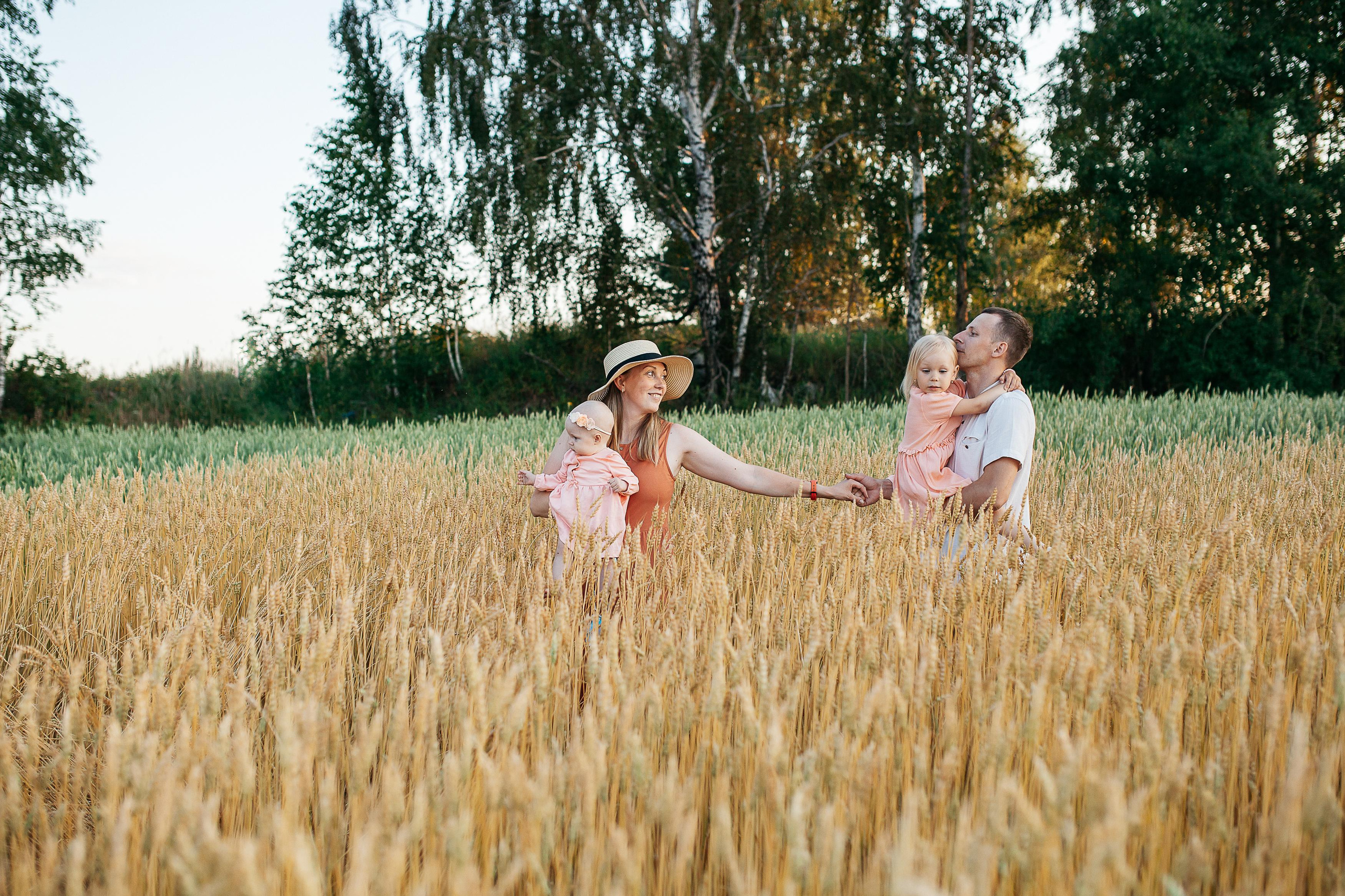 Саша, Оля, Тася и Ксюнечка. Семейный фотограф Трусова Евгения в Екатеринбурге