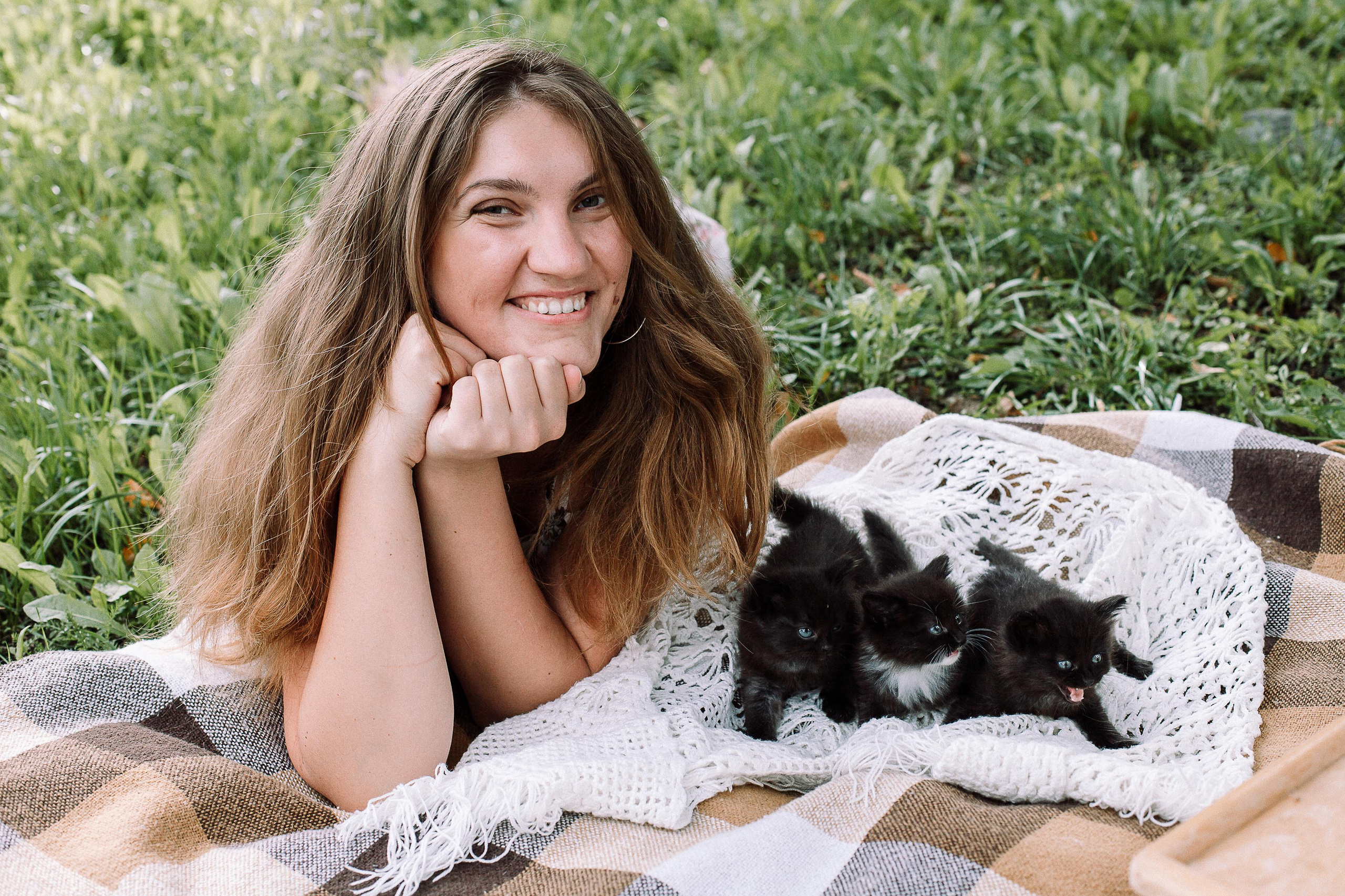 Кристина с питомцами. Семейный фотограф Трусова Евгения в Екатеринбурге