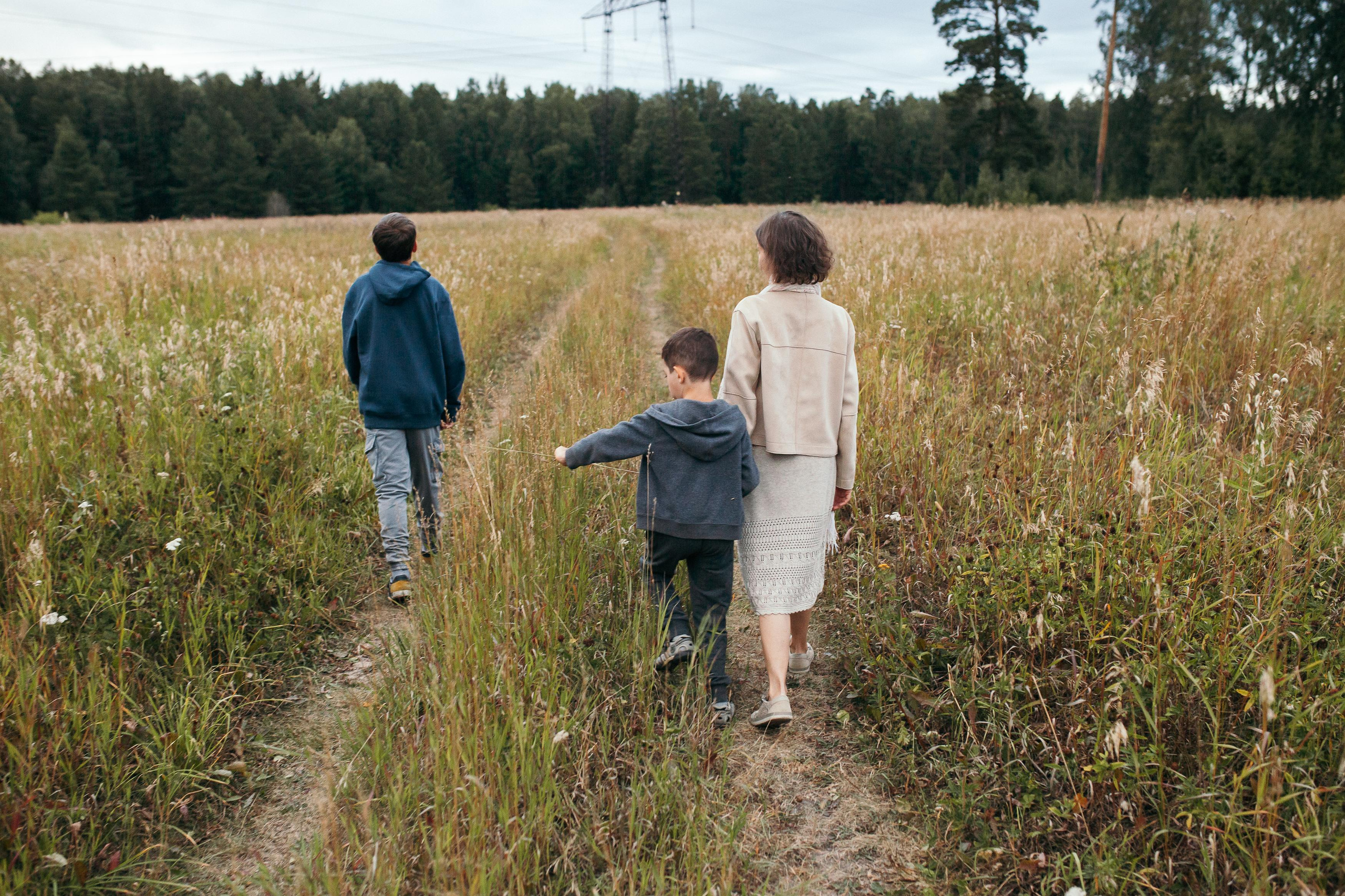 Мама Аня, Федя и Иван. Семейный фотограф Трусова Евгения в Екатеринбурге