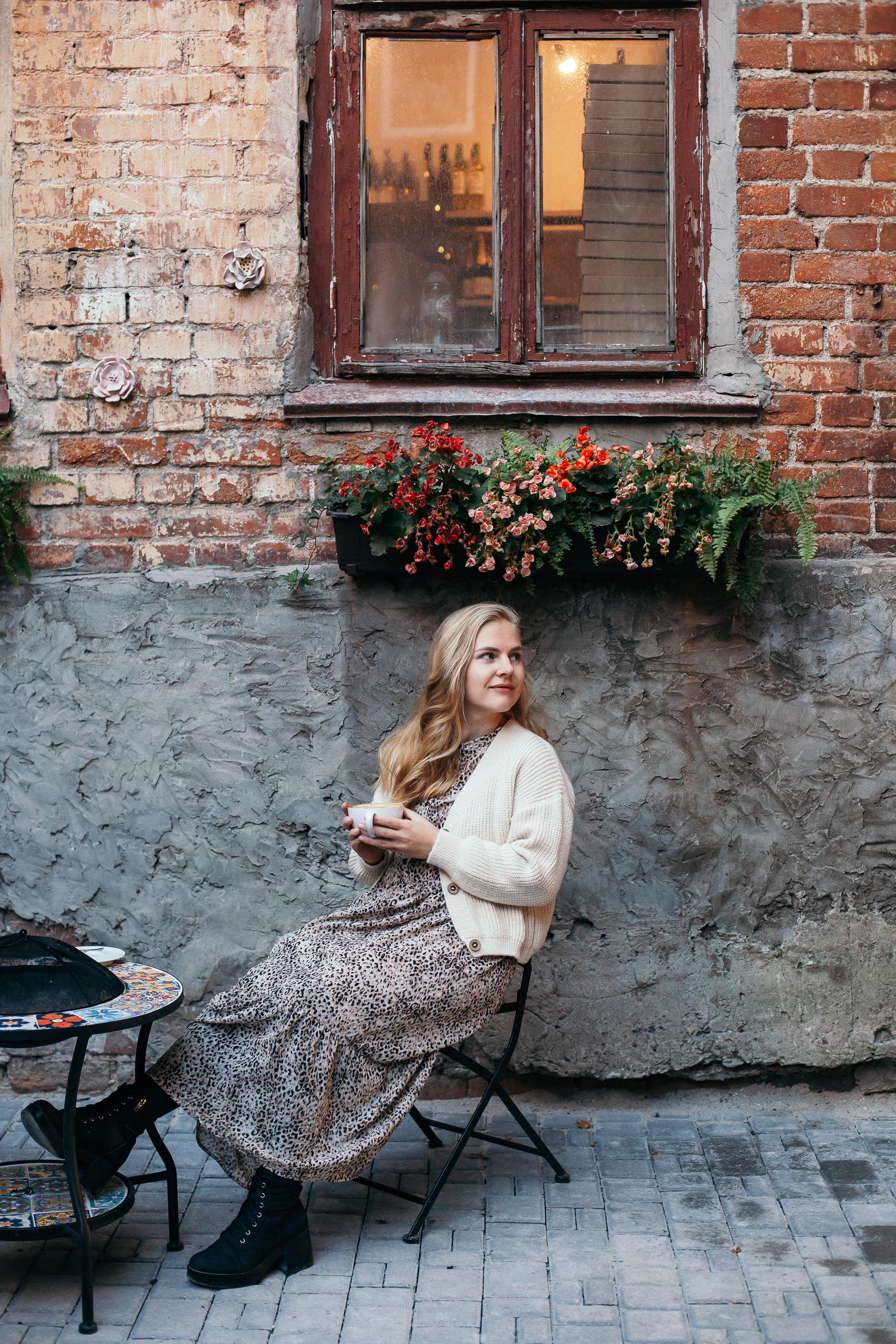 Аня, портреты в кафе. Семейный фотограф Трусова Евгения в Екатеринбурге