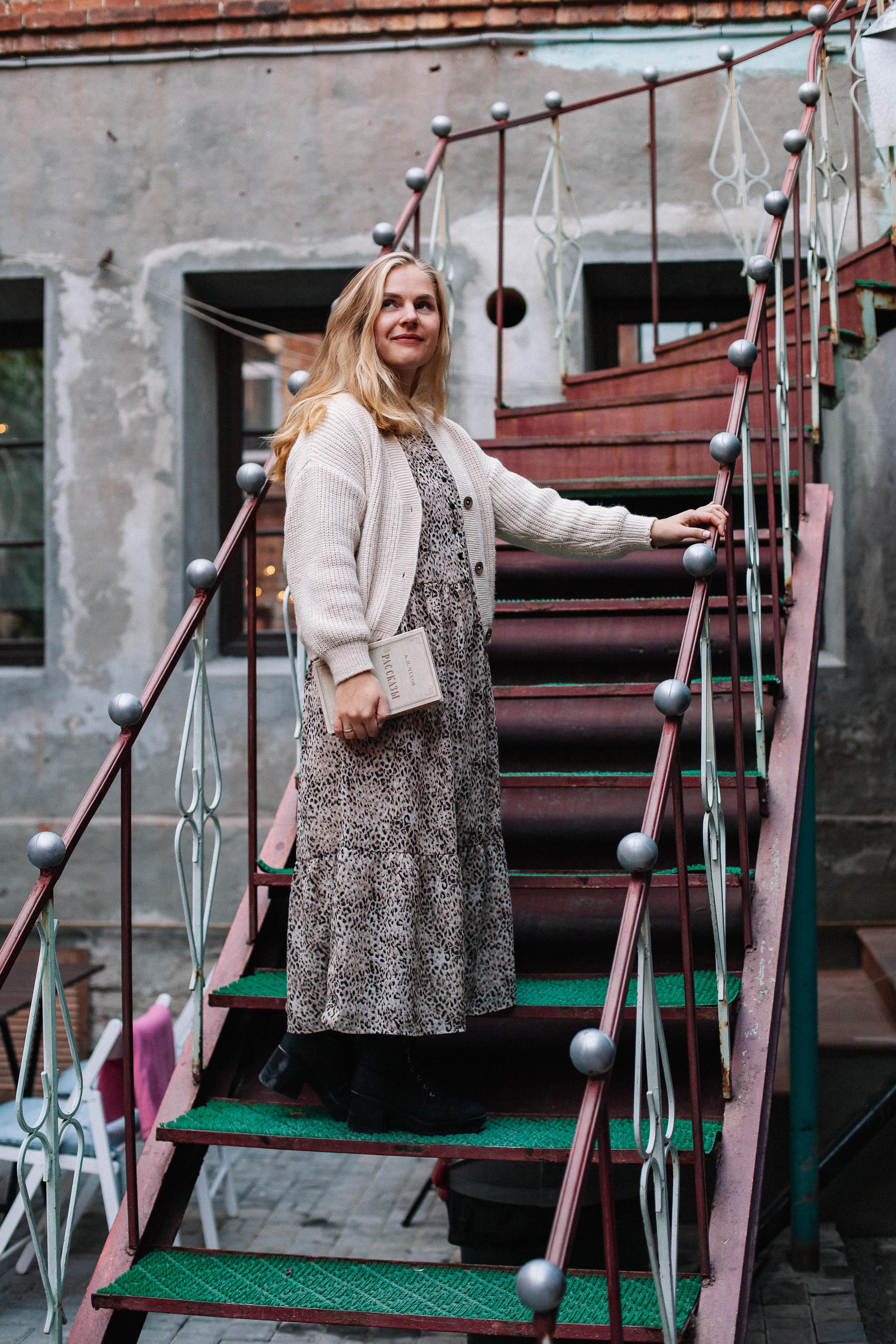 Аня, портреты в кафе. Семейный фотограф Трусова Евгения в Екатеринбурге