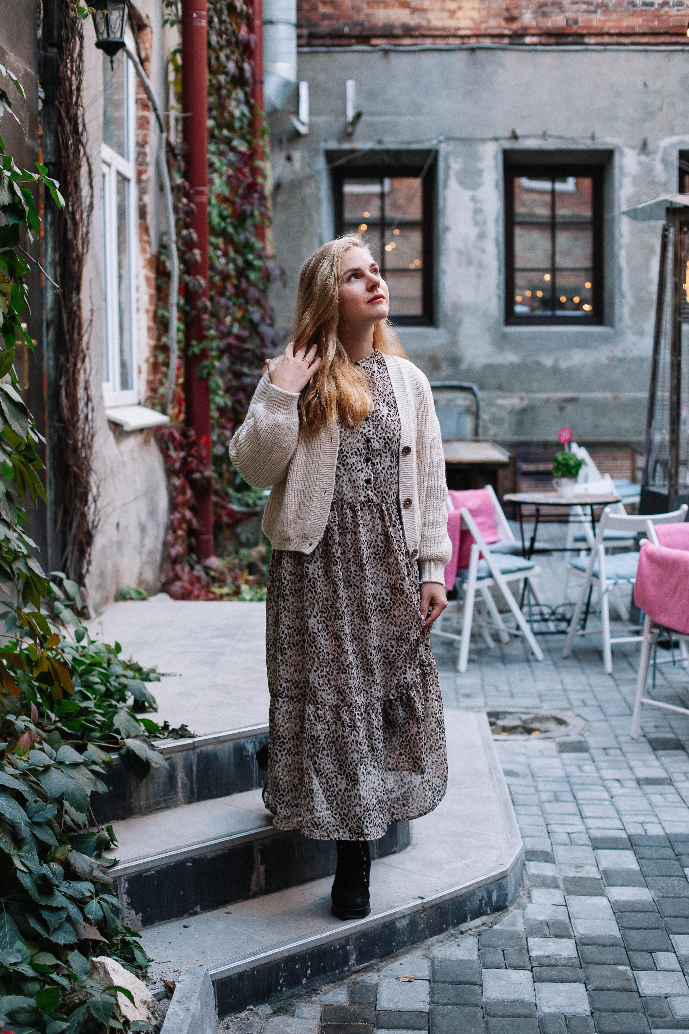 Аня, портреты в кафе. Семейный фотограф Трусова Евгения в Екатеринбурге