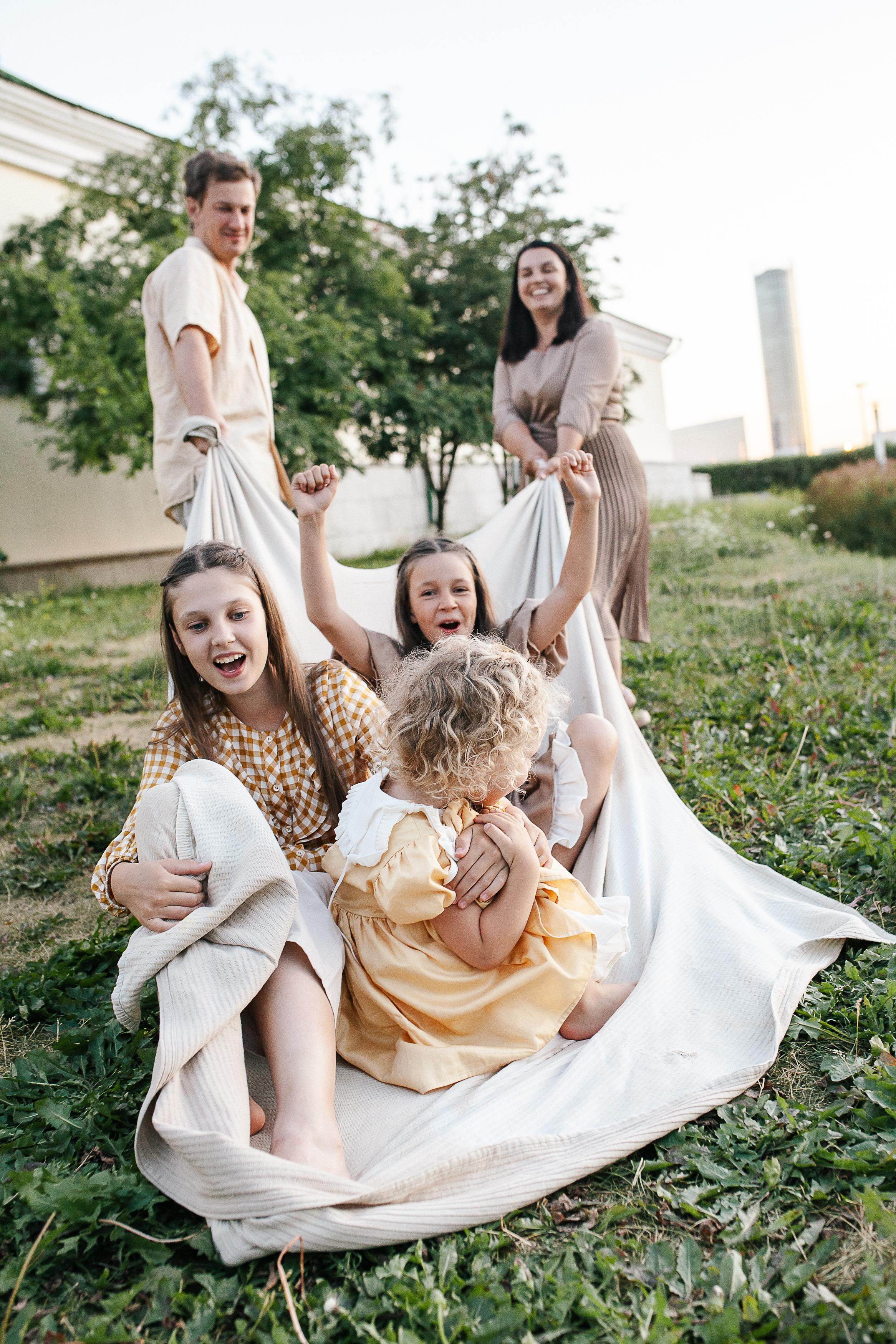 Дима, Марина, Олеся, Алёна и Милана. Семейный фотограф Трусова Евгения в Екатеринбурге