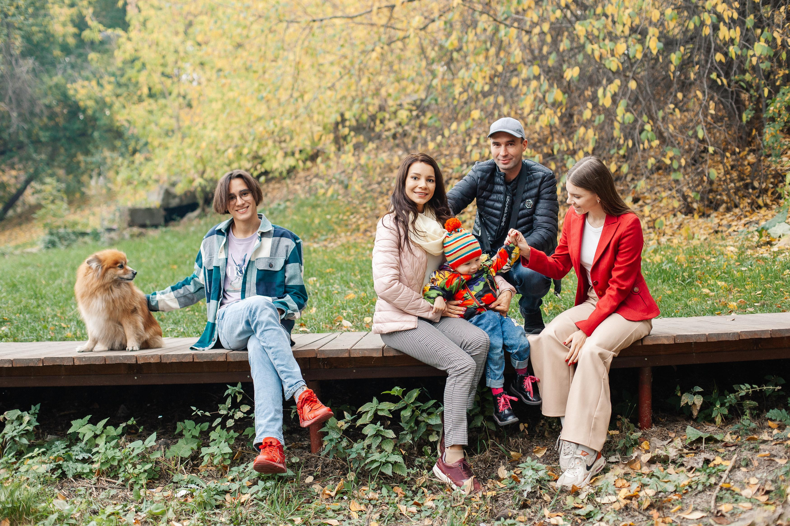 Сергей, Настя, Лера, Влад, Ксюша и Буч. Семейный фотограф Трусова Евгения в Екатеринбурге