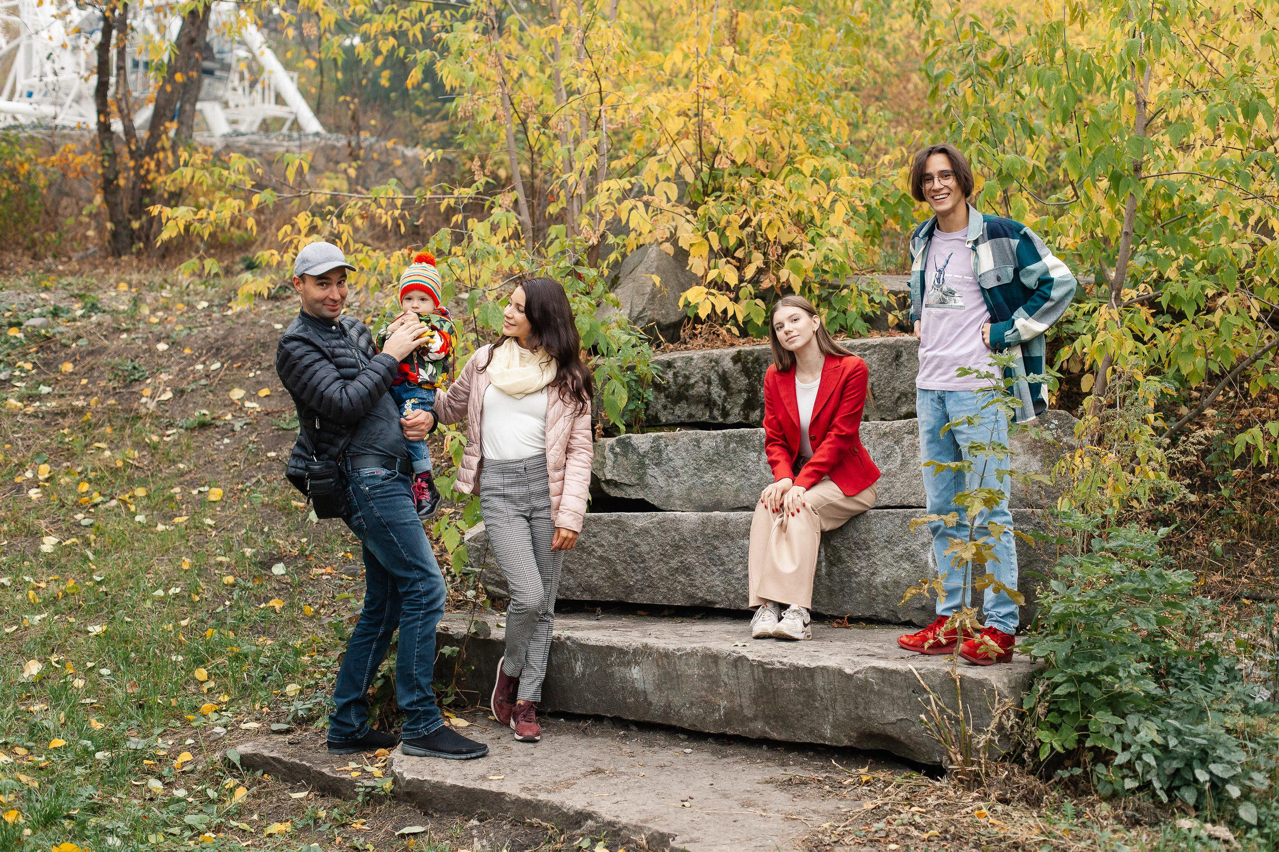 Сергей, Настя, Лера, Влад, Ксюша и Буч. Семейный фотограф Трусова Евгения в Екатеринбурге