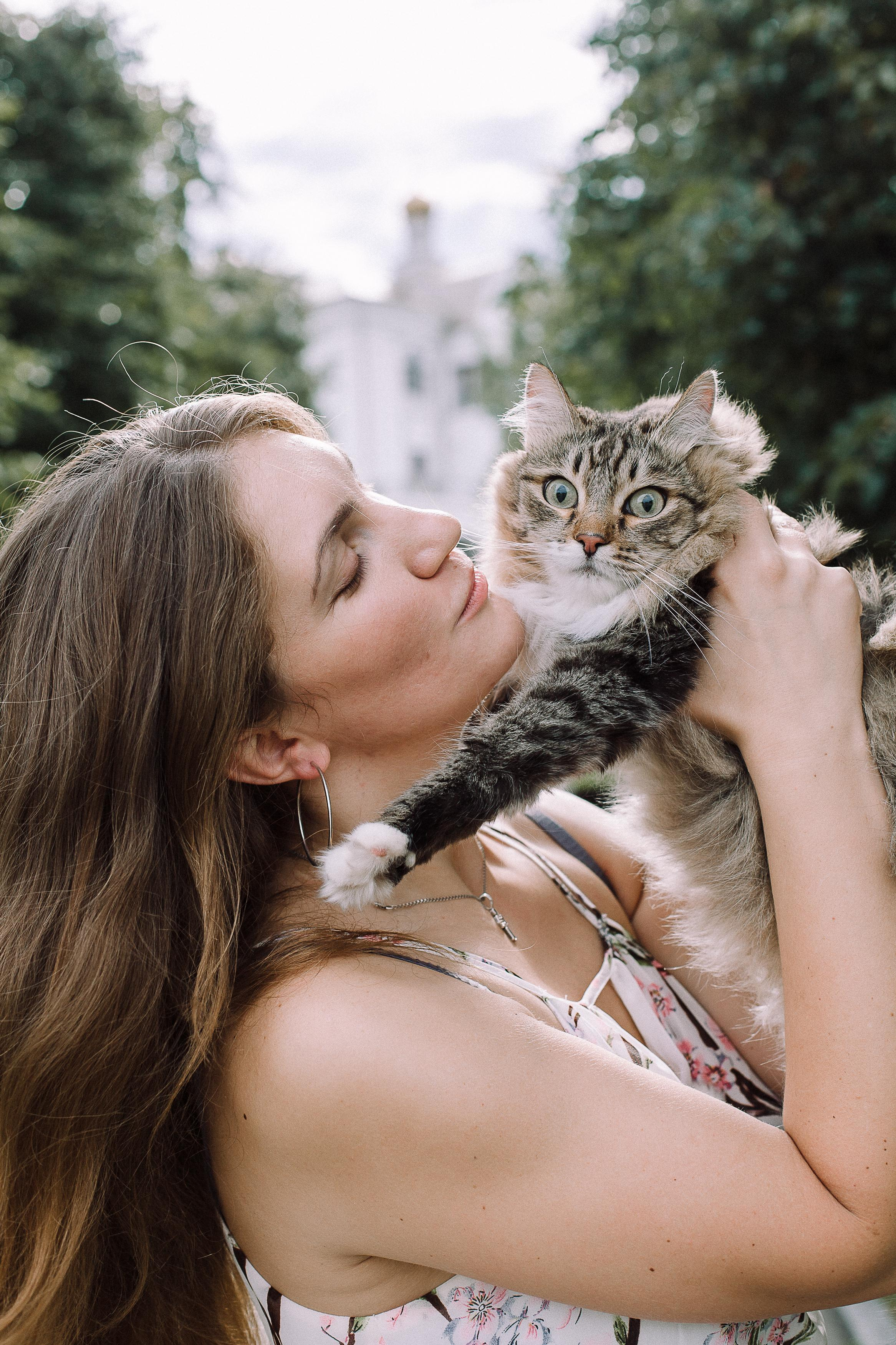 Кристина с питомцами. Семейный фотограф Трусова Евгения в Екатеринбурге