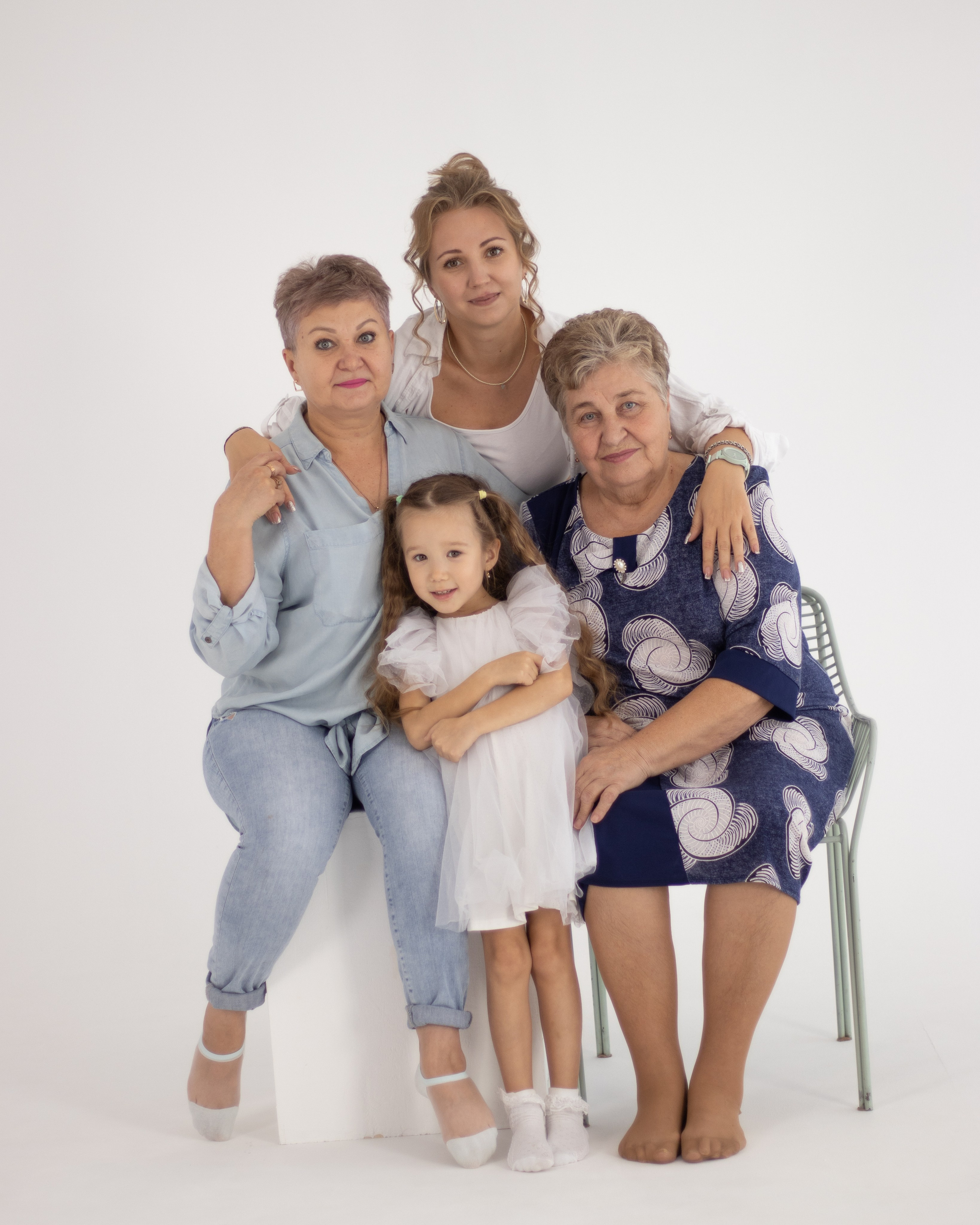 Студийная фотосессия. Фотограф в Астане, индивидуальная, семейная, домашняя фотосессия