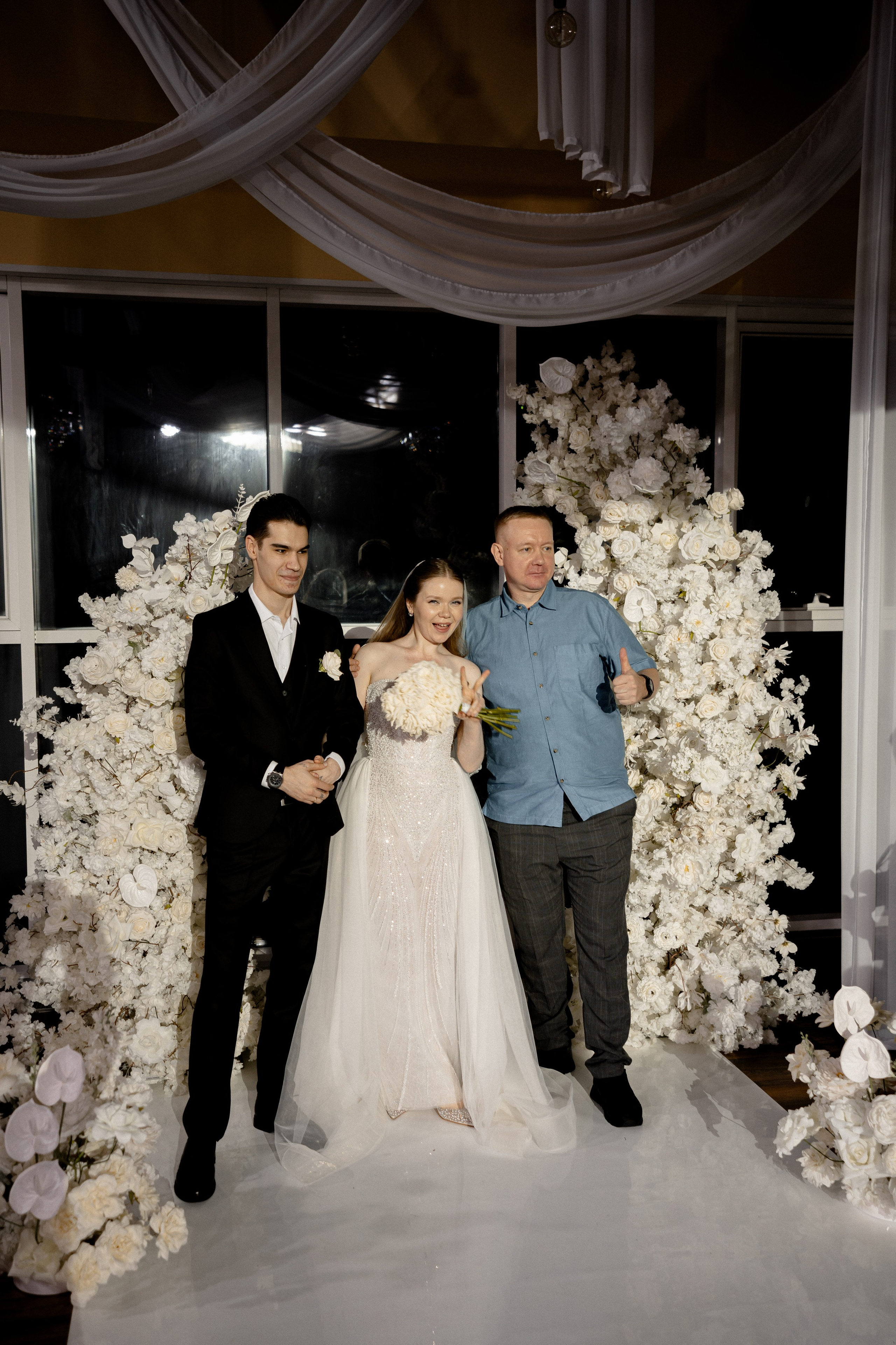 СВАДЕБНАЯ СЬЕМКА СБОРОВ В ОТЕЛЕ И ВЫЕЗД НА ЦЕРЕМОНИЮ (СНЯТО В СИБИРЕ В НИЖНЕВАРТОВСКЕ). Профессиональный фотограф, Санкт-Петербург — Виктория Богомолова