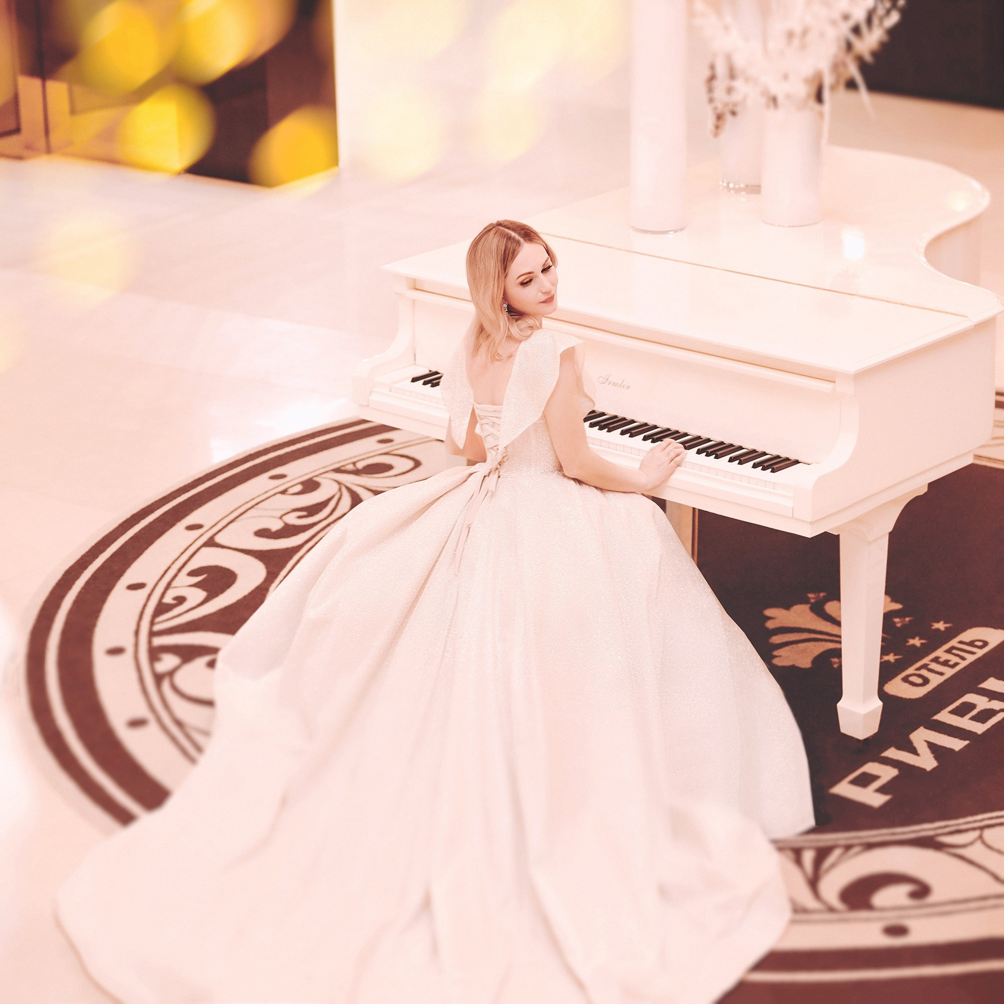 Свадебная Фотосессия в г. казани | Фотограф на Свадьбу в г. Казани Фотограф Садег Азарми тел. +79172288430 ✔ Сборы невесты и жениха✔ Утро невесты (детали, эмоции, подготовка)✔ Репортажная съёмка ЗАГСа и выездной регистрации✔ Свадебная прогулка✔ Фотосъёмка банкета и вечеринки✔ Креативные и тематические свадьбы✔ Свадьба на природе (лайфстайл)✔ Девичники и мальчишники