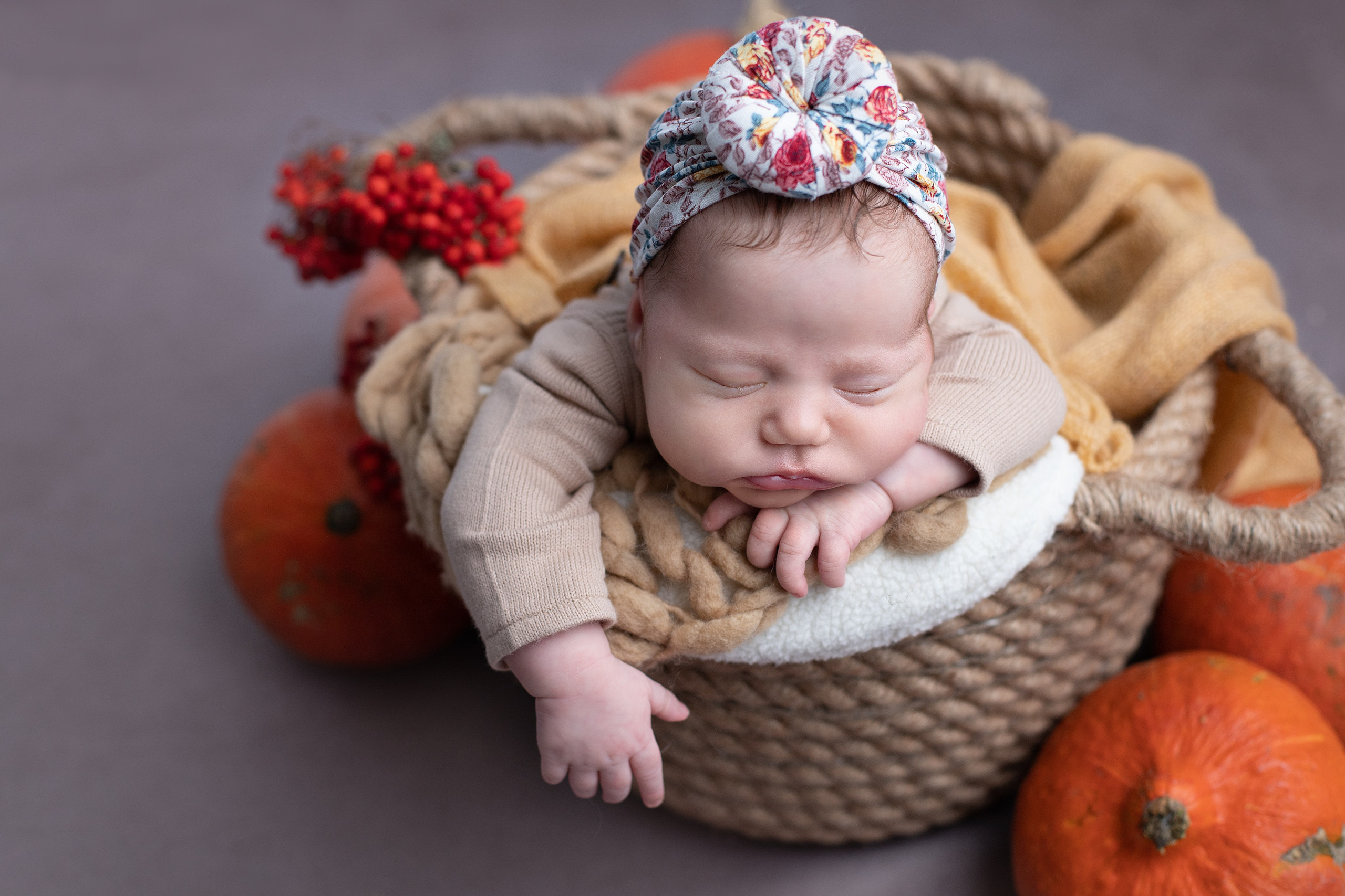 Новорожденные. Фотограф новорожденных в Губкинском Алена Аввакумова