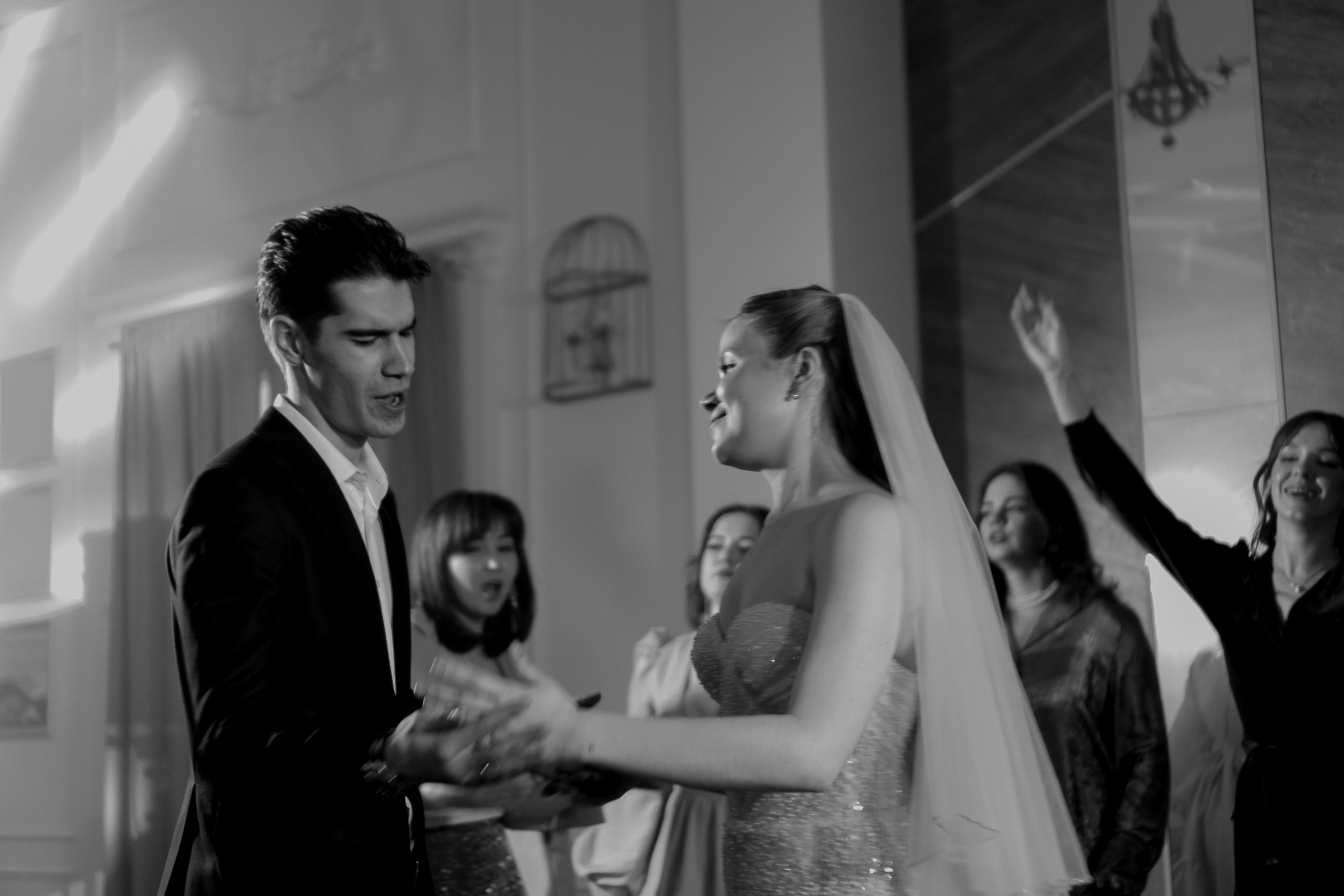 СВАДЕБНАЯ СЬЕМКА СБОРОВ В ОТЕЛЕ И ВЫЕЗД НА ЦЕРЕМОНИЮ (СНЯТО В СИБИРЕ В НИЖНЕВАРТОВСКЕ). Профессиональный фотограф, Санкт-Петербург — Виктория Богомолова