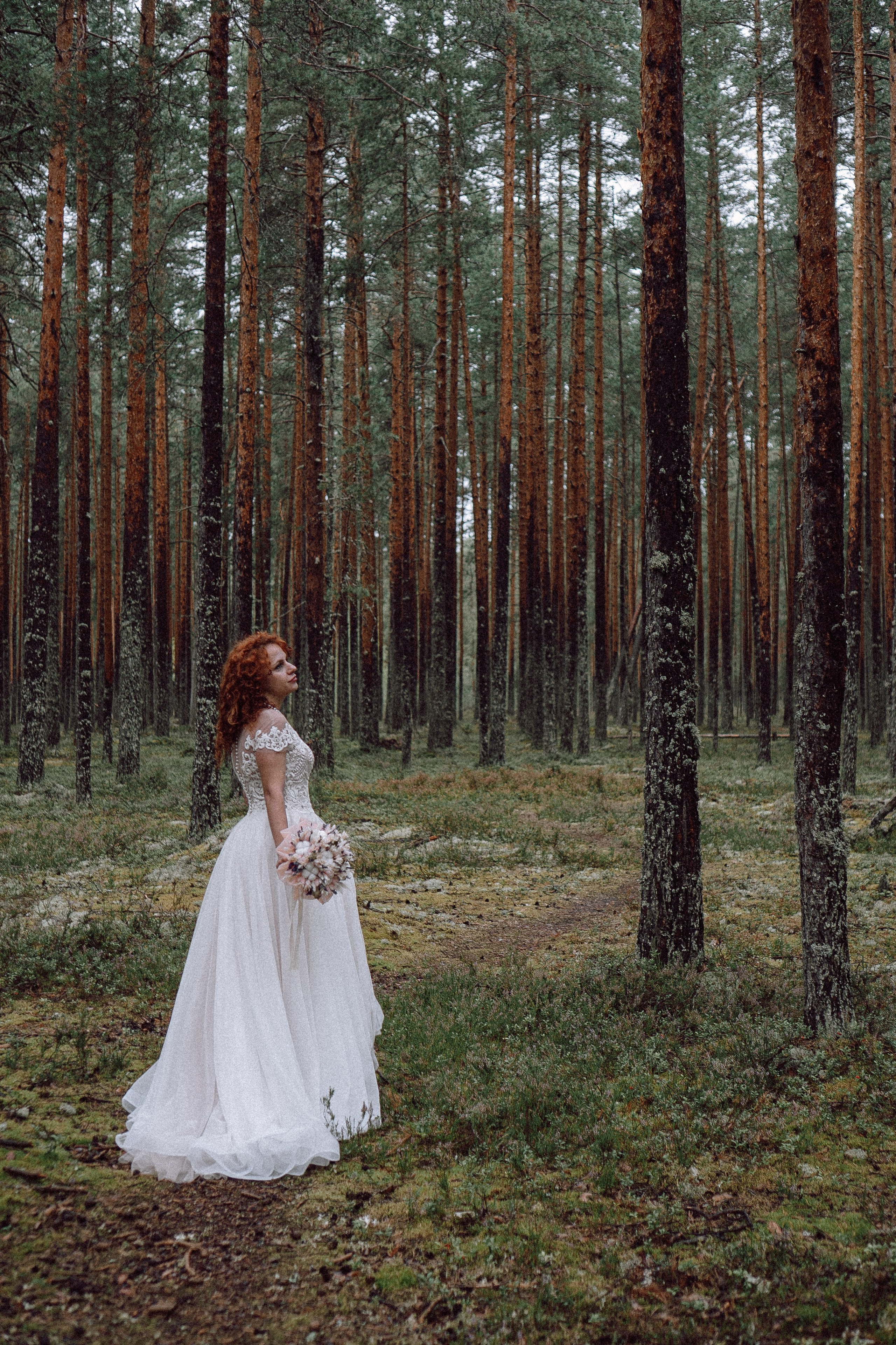 СВАДЕБНАЯ ФОТОСЕССИИЯ ПАРЫ В ГОРОДЕ ПРИОЗЕРСК В СОСНОВОМ ЛЕСУ И С ПИКАПОМ. Профессиональный фотограф, Санкт-Петербург — Виктория Богомолова