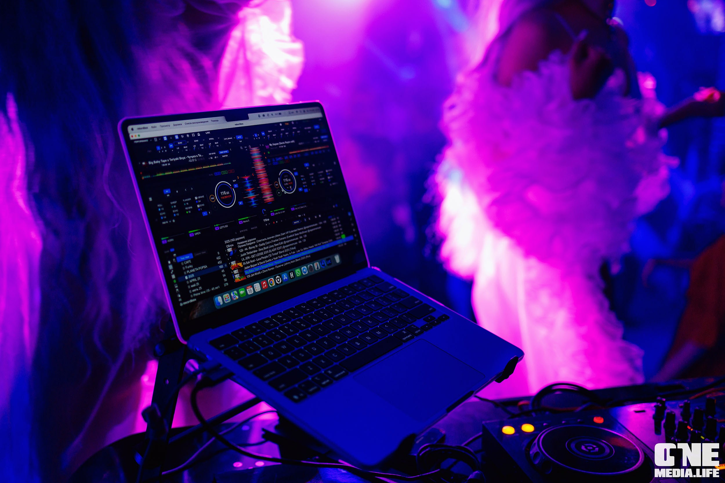 Фоторепортаж из РК Планета. One Media Life: фоторепортажи, фотоотчеты с мероприятий и заведений