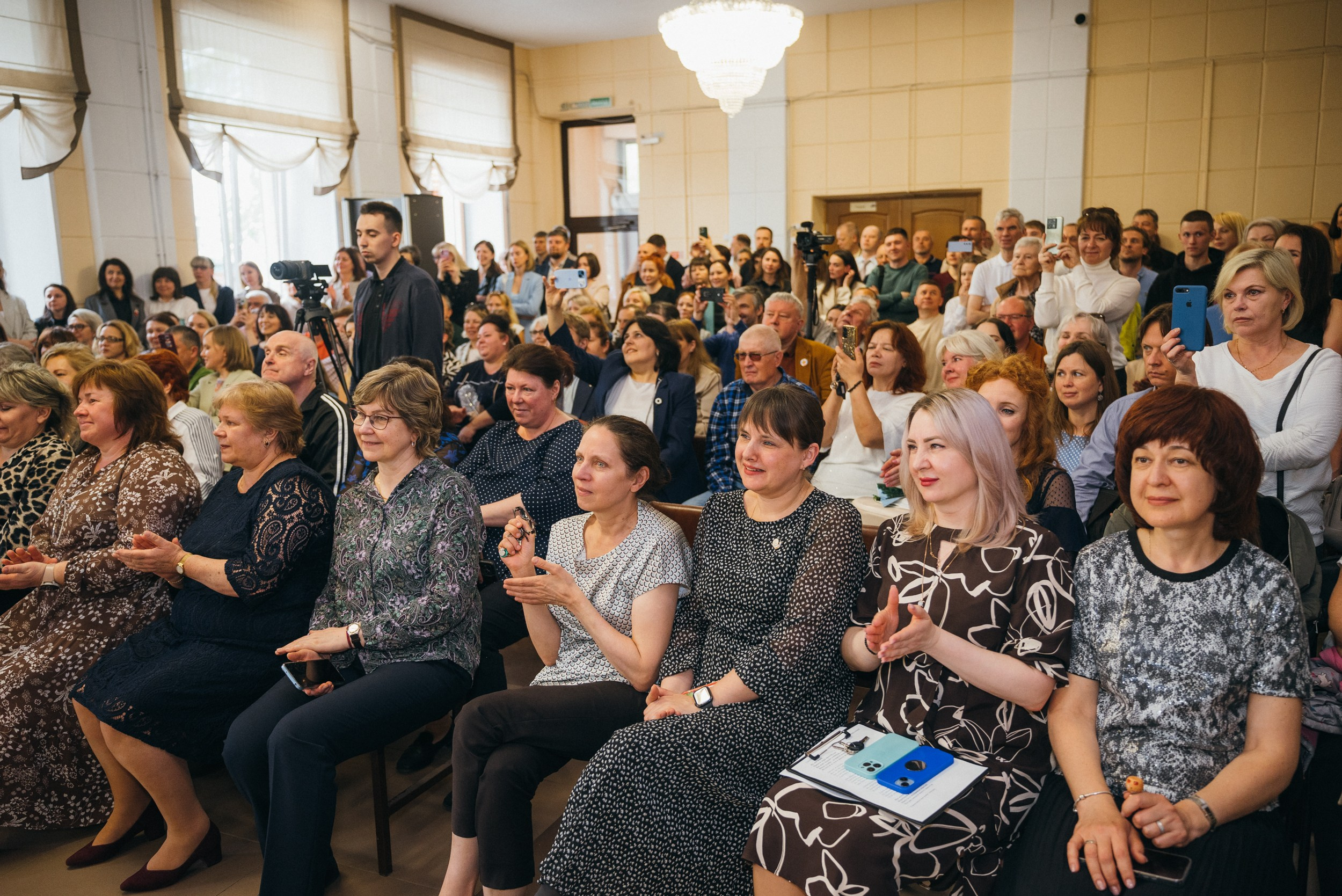 Последний звонок. 9 классы. 30 гимназия. Иваново. Семейный фотограф на крещение, венчание в Иваново Галина Скурихина