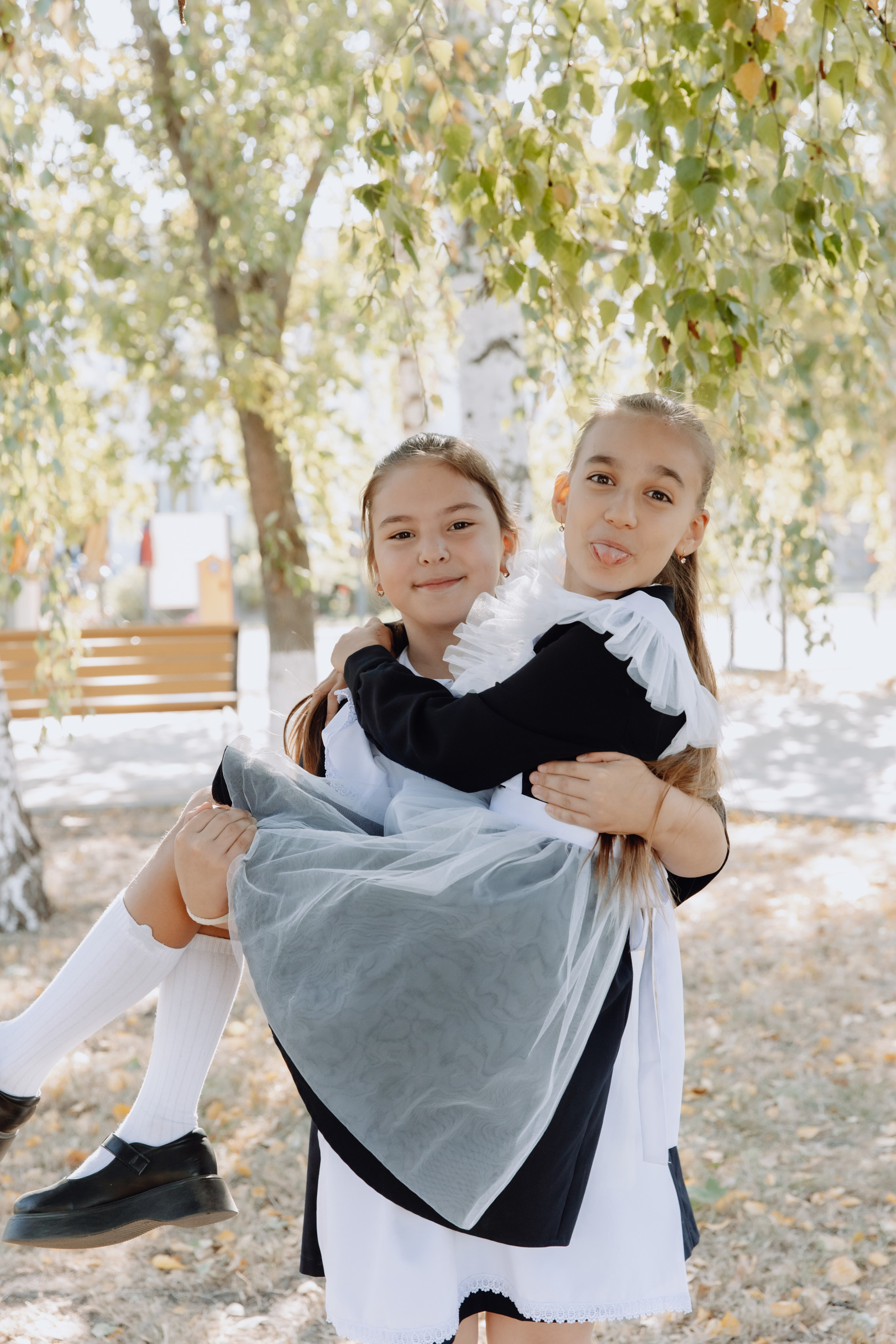 Школьные альбомы в Чернянке. Фотограф Максим Никонов