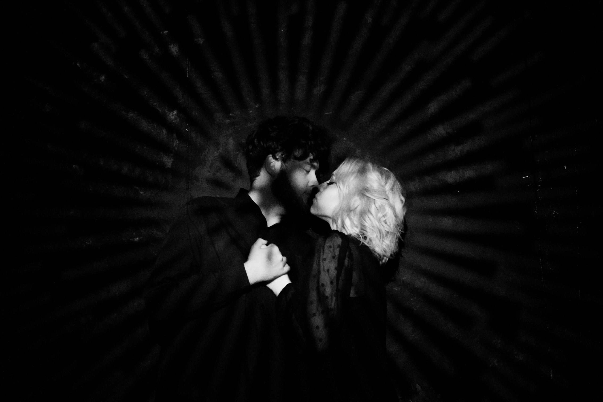 Love story «In total darkness». Свадебные фотограф и видеограф Наталья и Анатолий Новиковы СПб