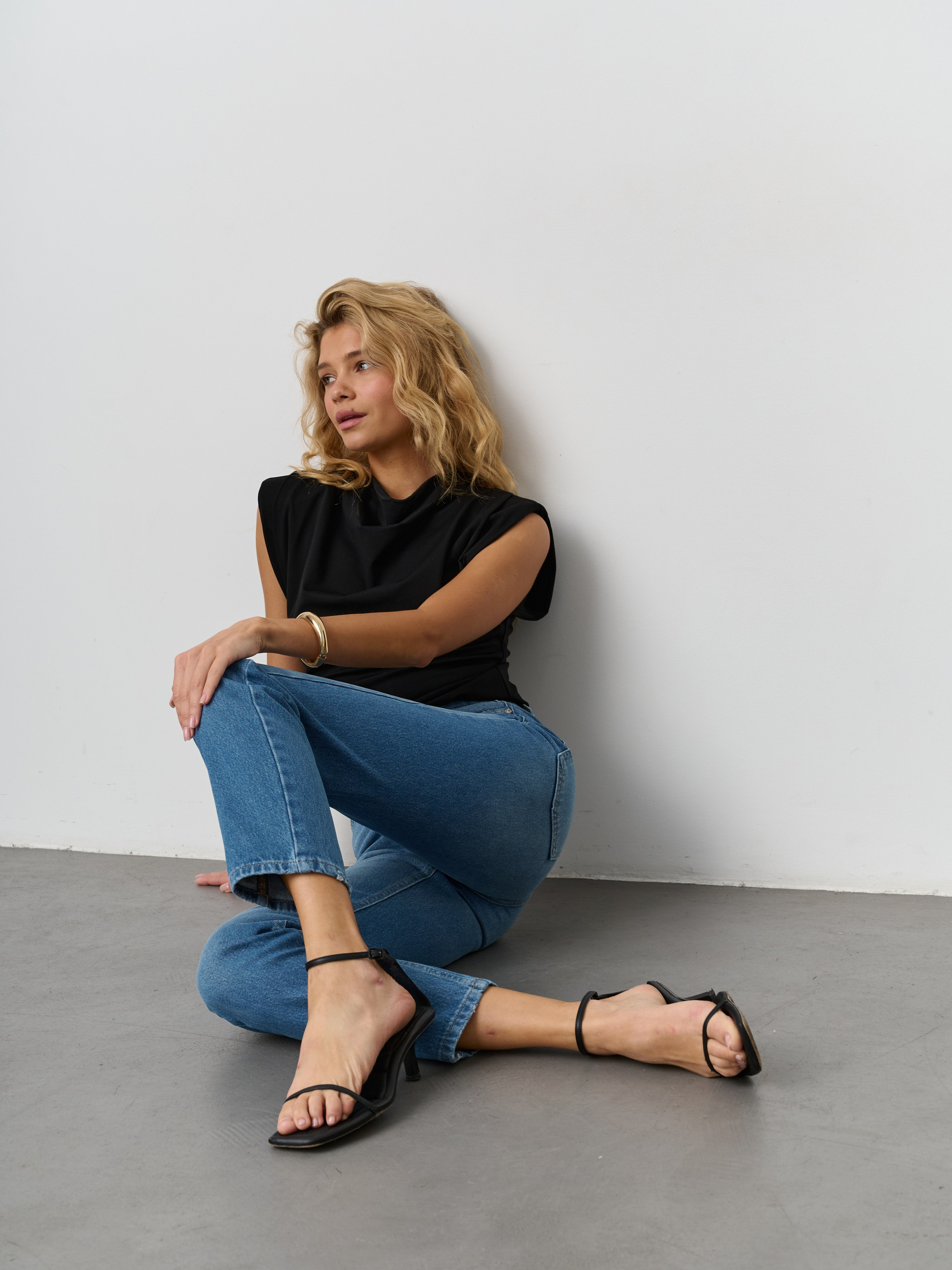 Съёмка для продакшна Buro. Fashion фотограф в Москве Ксения Чупрунова