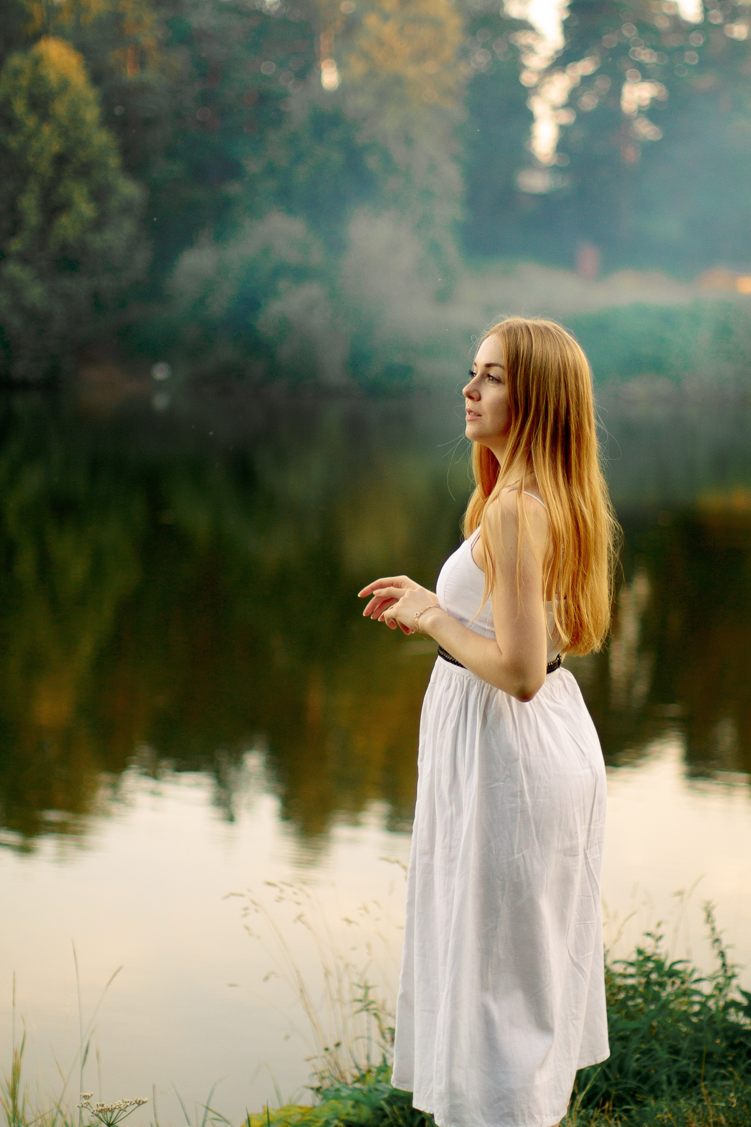 Портрет девушки летом, фотосессия девушки в Суханово, девушка на закате, девушка около реки