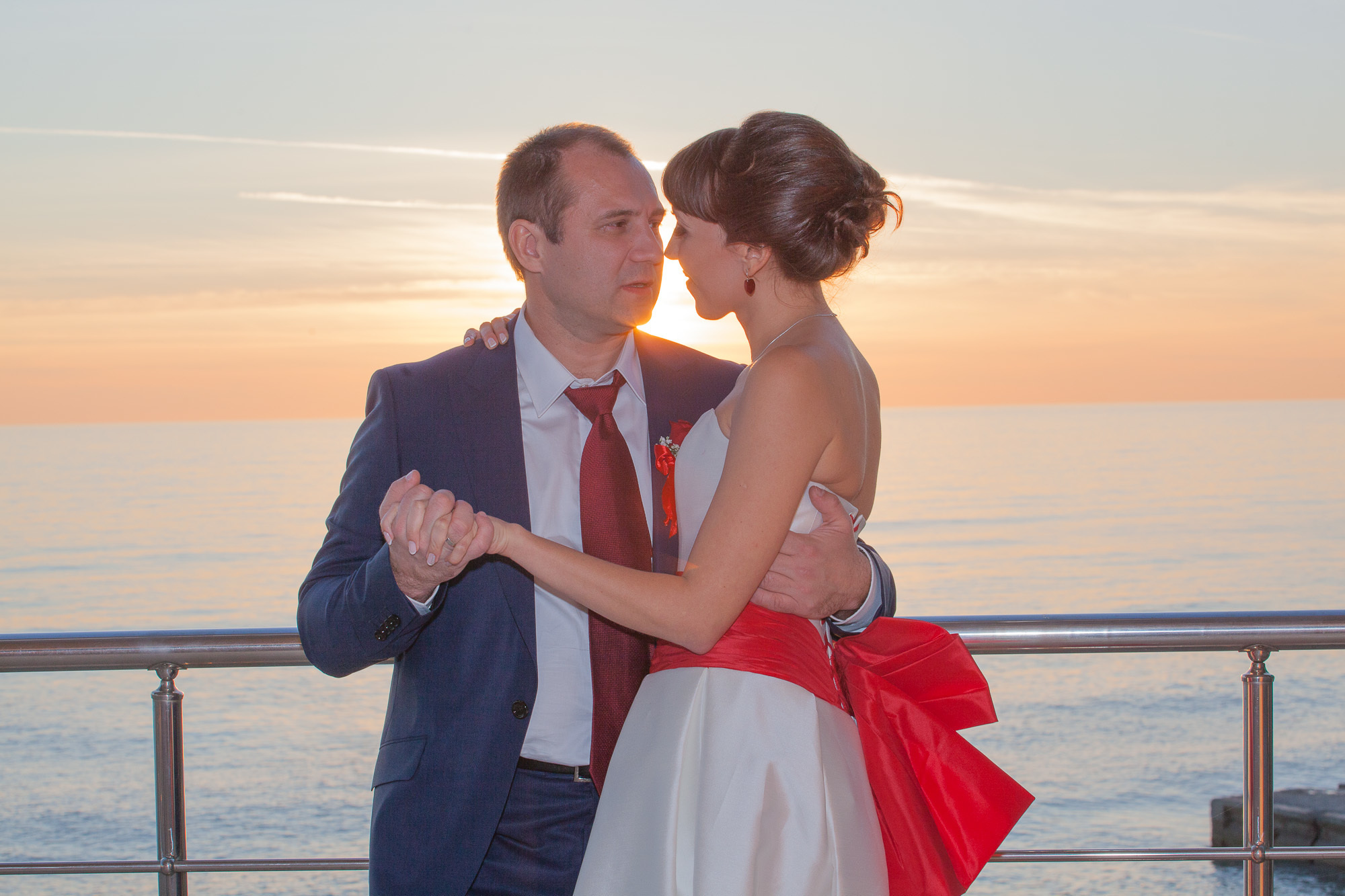 Свадебая фотосессия, свадьба Сочи, портрет, свадебный портрет. живые ф. Фотограф в Сочи! Детские, семейные свадебные фотосессии! Главный эмоци