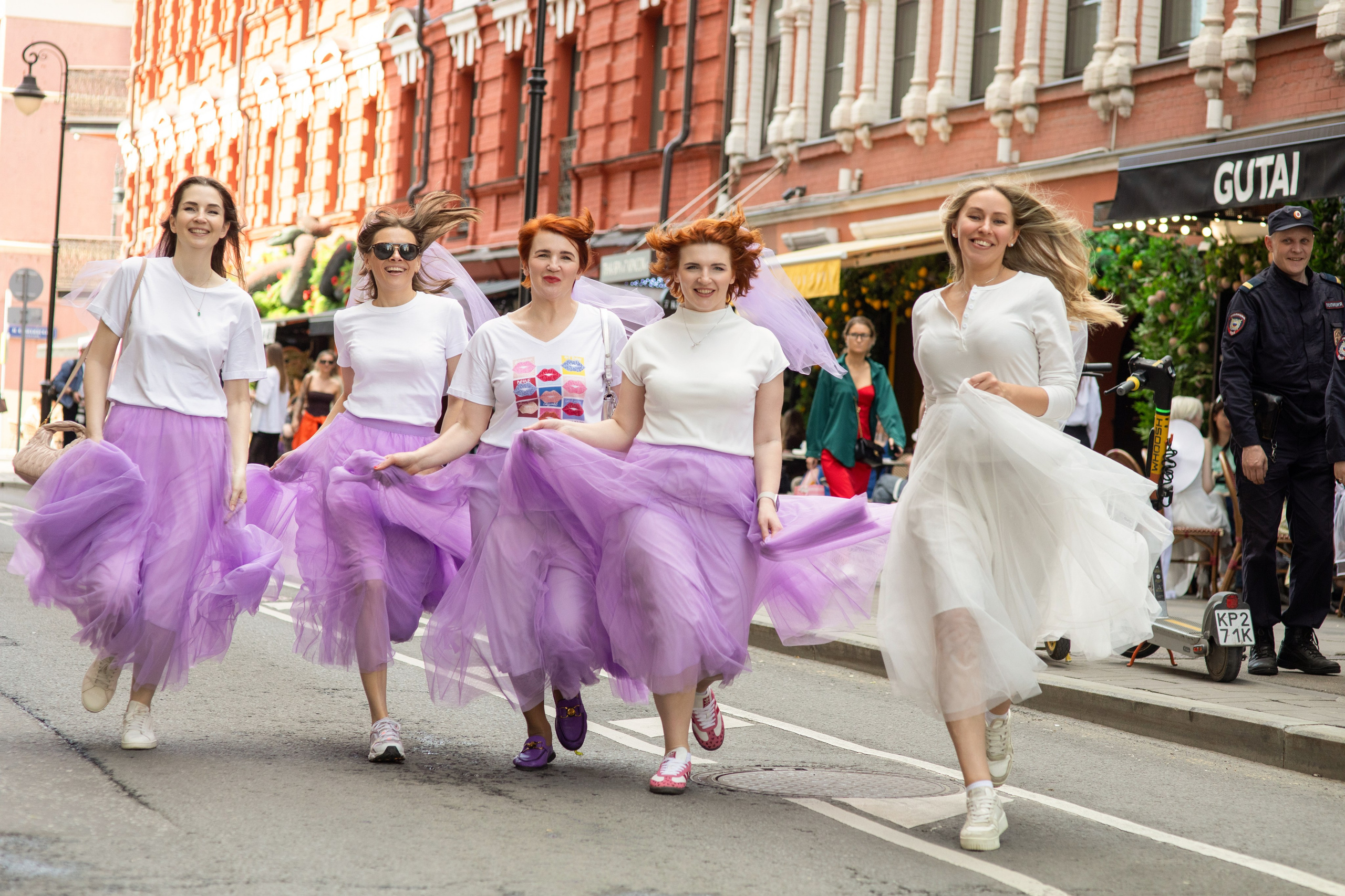 ДЕВИЧНИК НА ПАТРИКАХ. Семейный ФОТОГРАФ в Москве Елена Конд