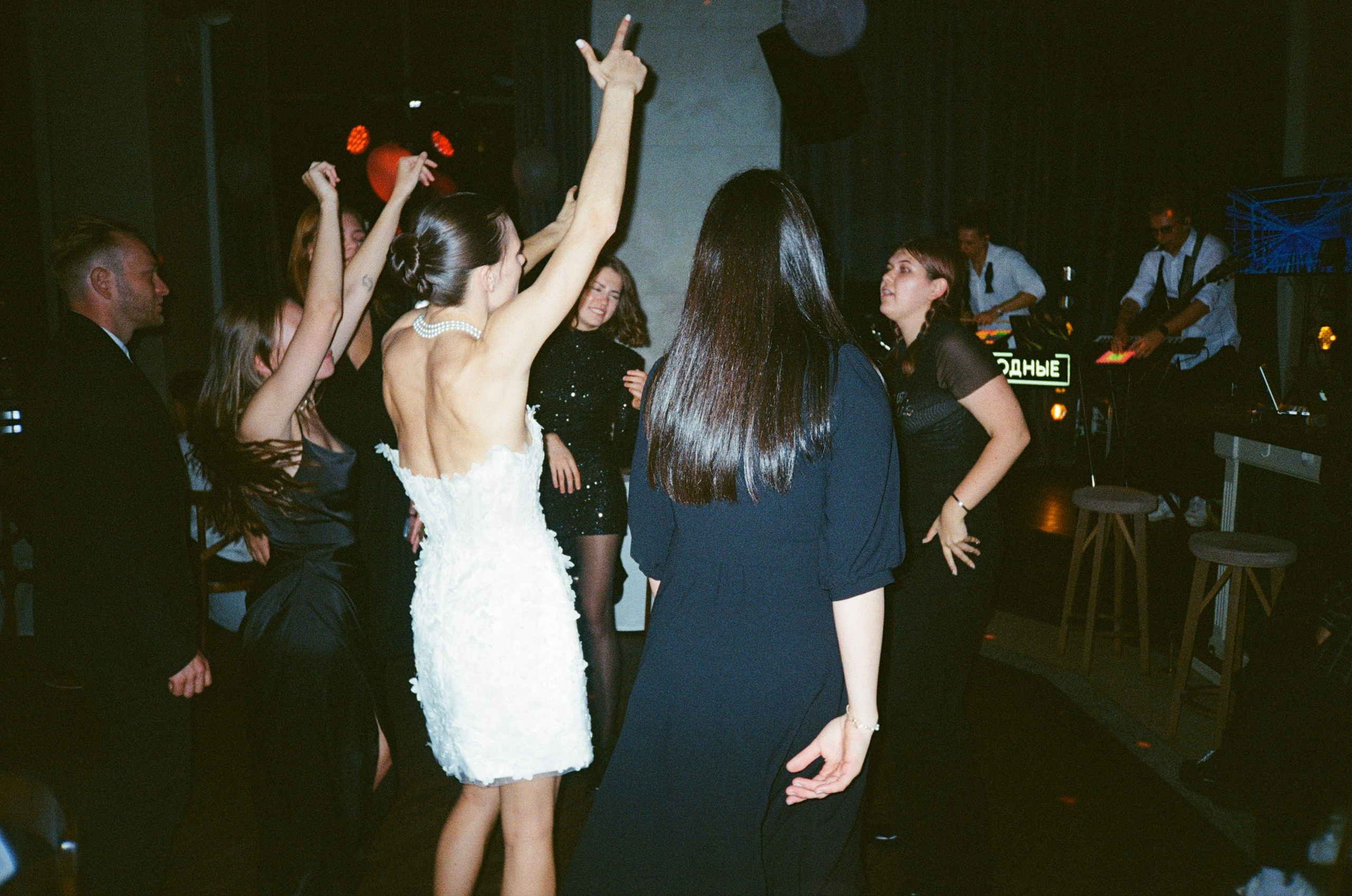 Юля & Гриша | цифра + пленка. Свадебный фотограф СПб Мадина Сафарян