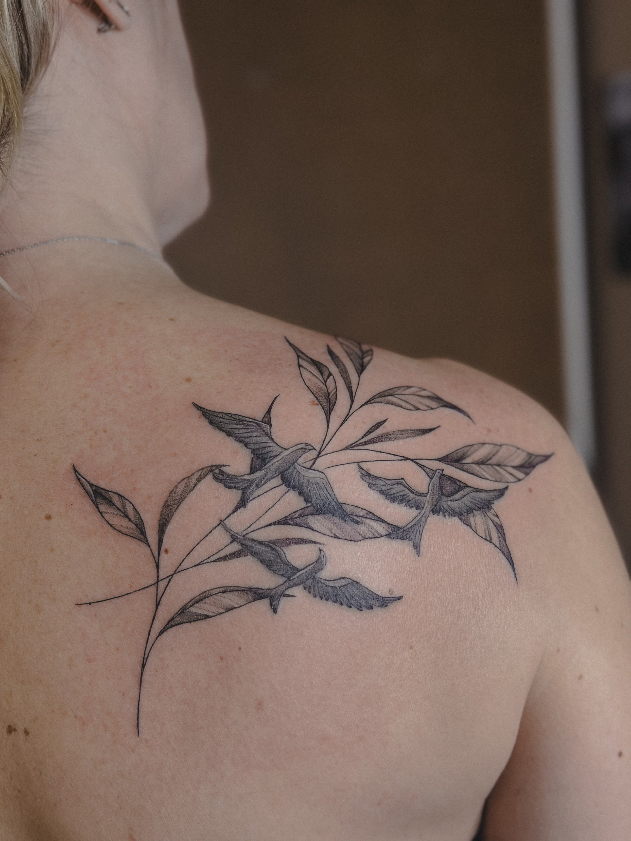 Сеанс тату. Тату мастер Новосибирск