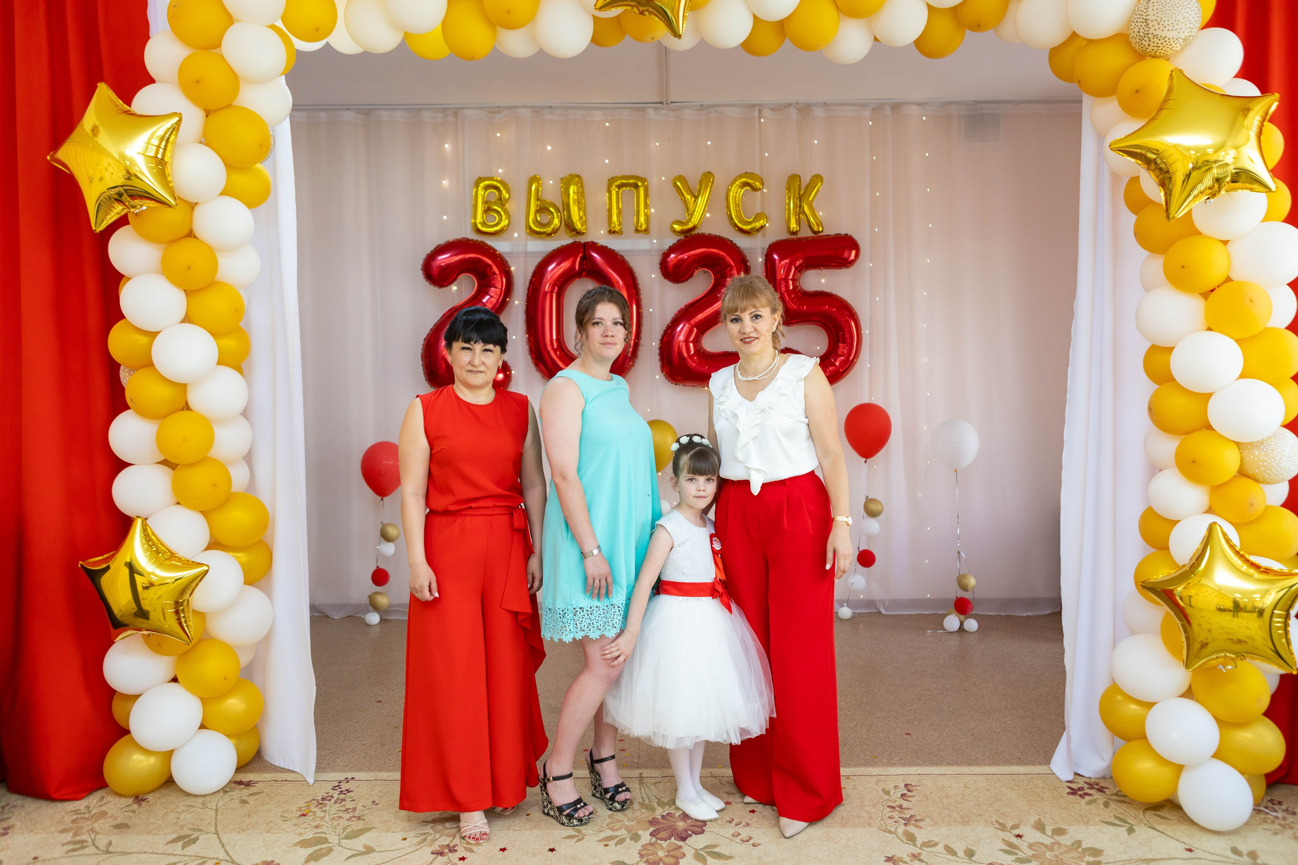 Выпускной в детскому саду 2025 год. Свадебный и предметный фотограф Ренат Каламперов