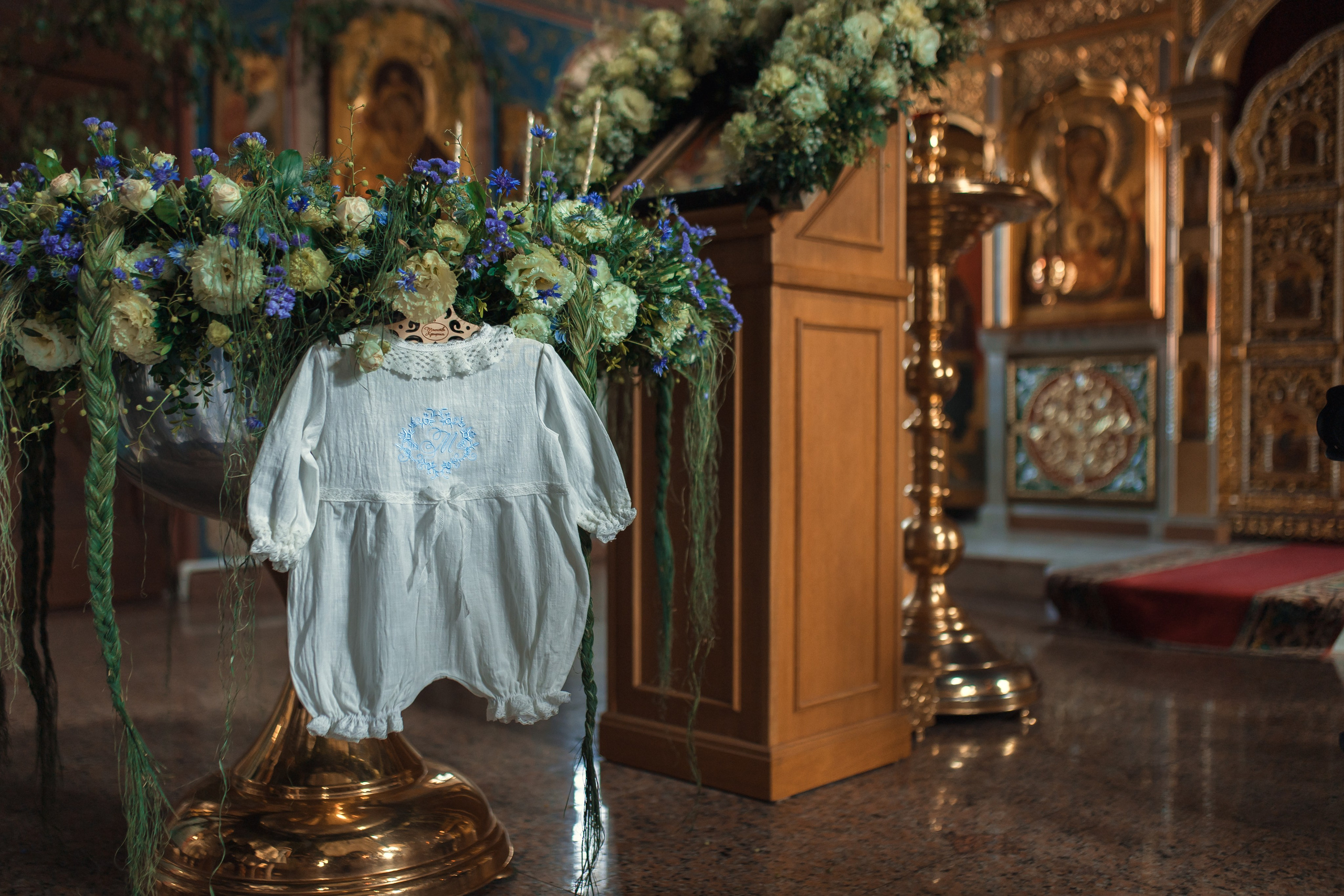Крещение в Знаменской Церкви г. Переславль Залесский. Профессиональный фотограф в Москве и Мо Мария Шантарёва