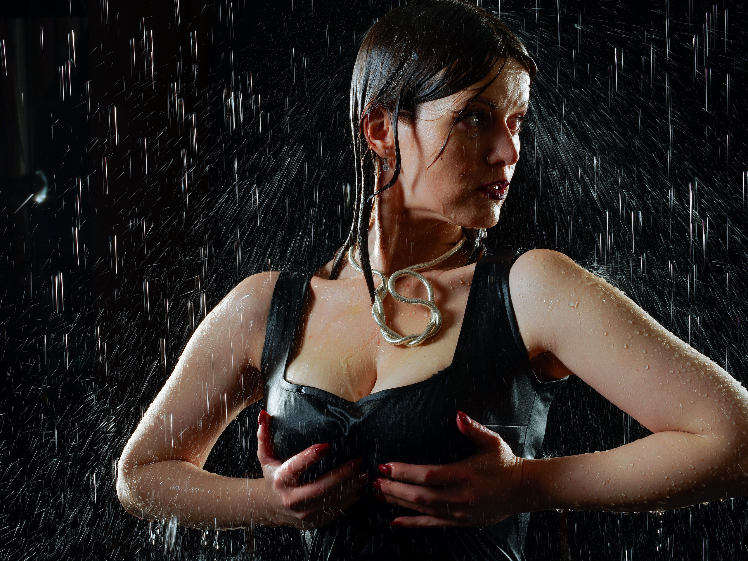 Съёмка с водой. Фото & Видео студия XIMIYA