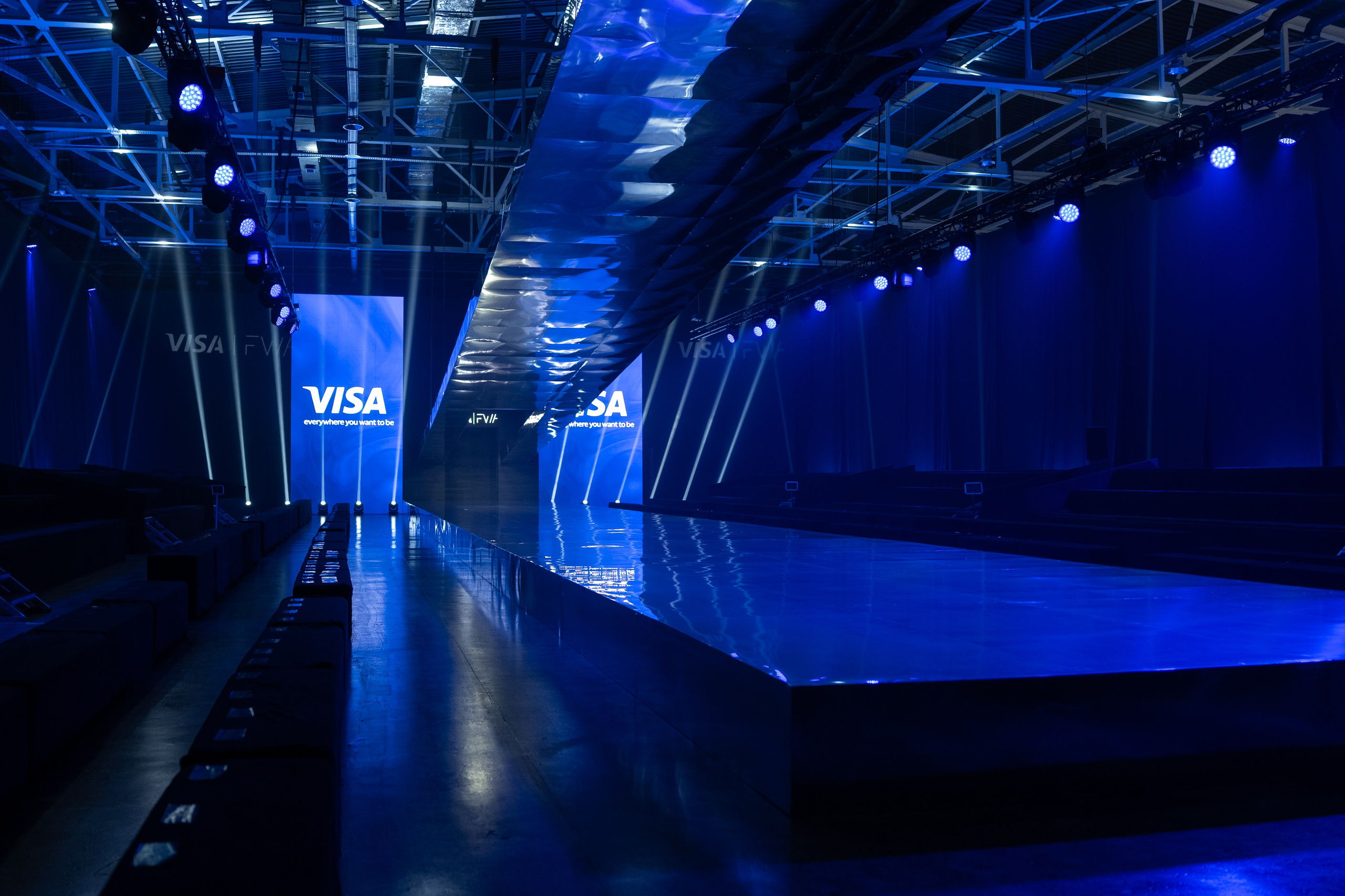 Visa Fashion Week Pre-Fall 2026 April BackStage Day 1. Сайт Алматинского НЮ АРТ, будуар и фэшн фотографа Дениса Карпенко