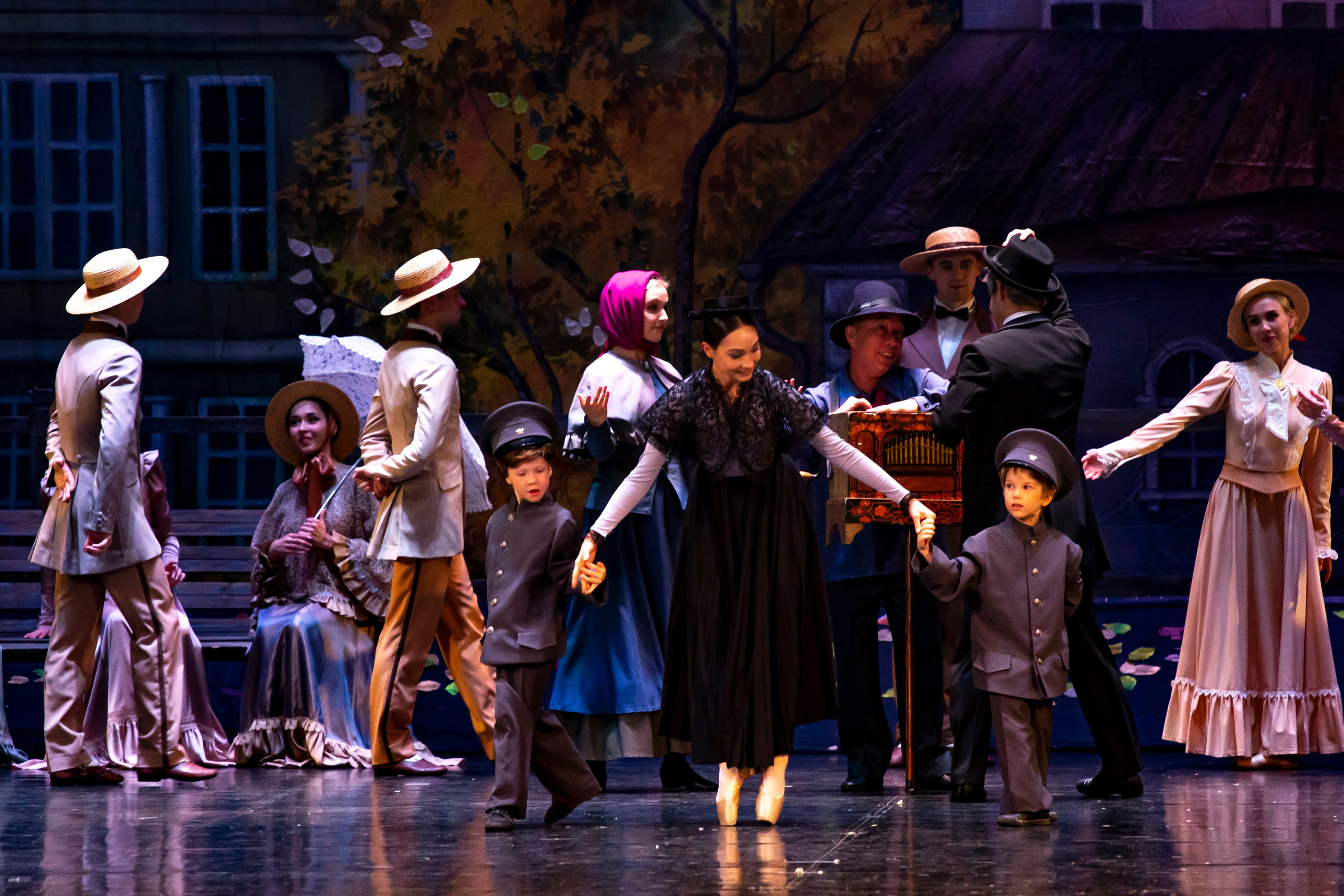 Анюта — спектакль — премьера на сцене Зимнего театра Марийского театра оперы и балета. Фотограф в Сочи Юрий Шептаев