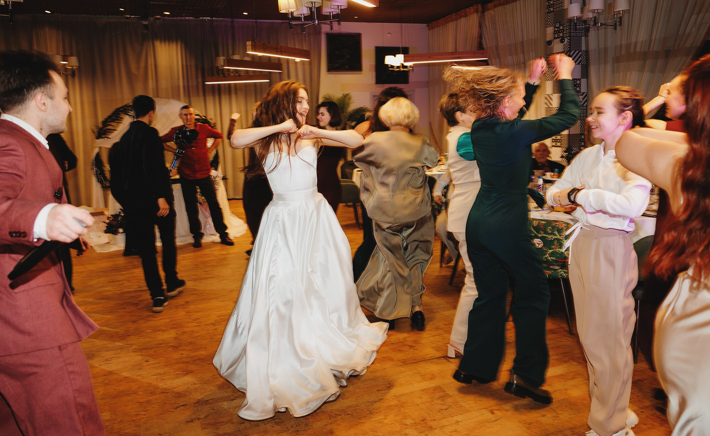 Вячеслав Мария. Свадебный фотограф и видеограф Дмитрий Горяченков