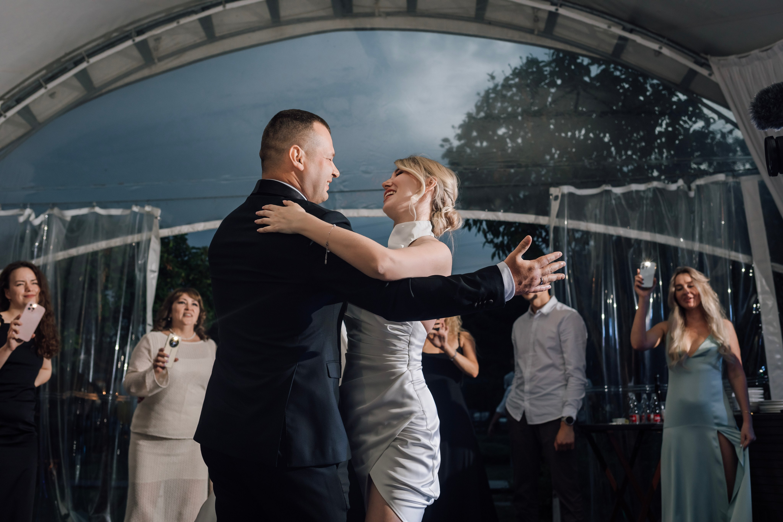 Ольга и Сергей. Свадьба в шатре. Свадебный и семейный фотограф в Москве Евгения Лисина