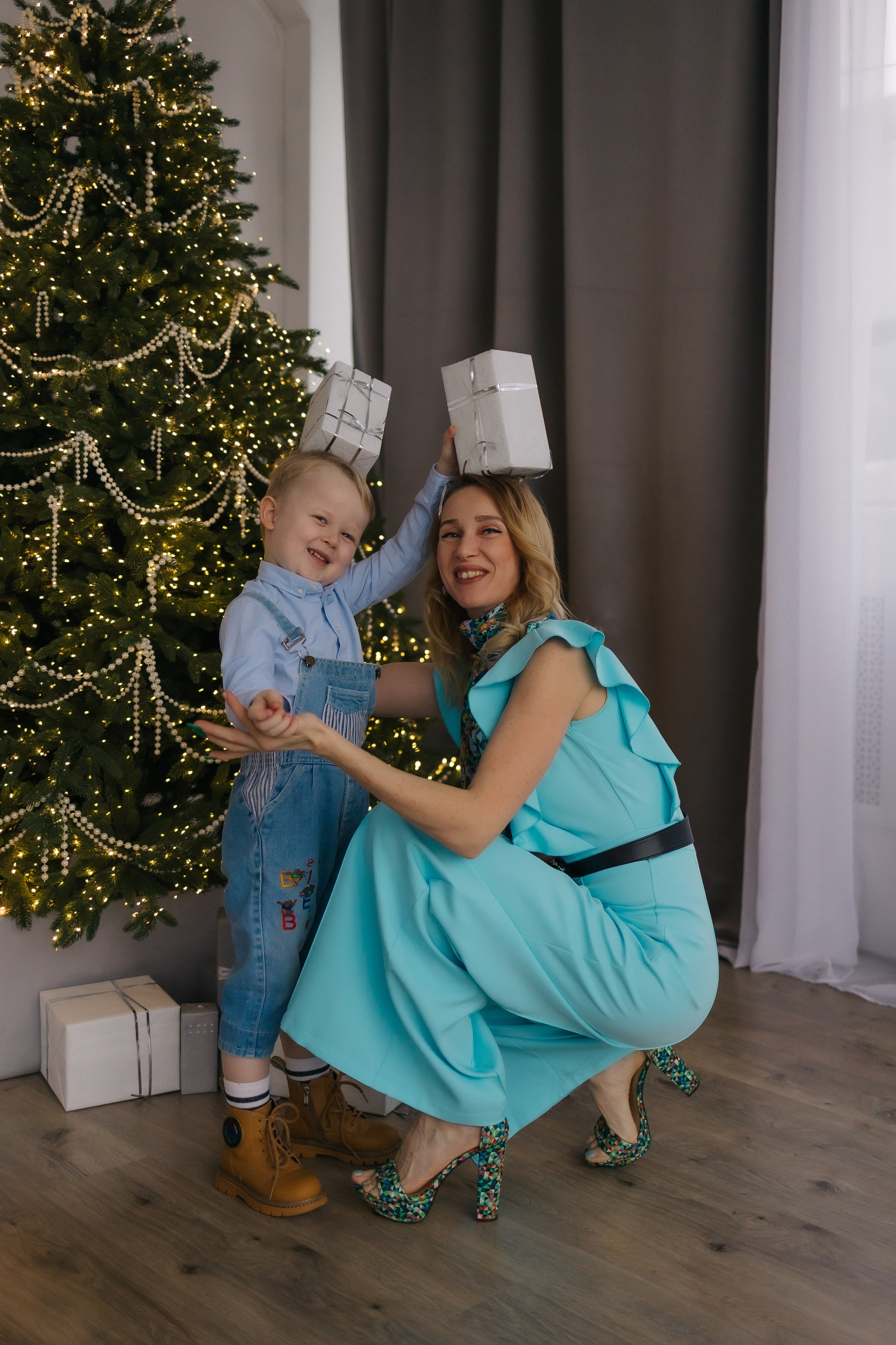 Новогодняя в iso. СЕМЕЙНЫЙ ФОТОГРАФ В САРАТОВЕ