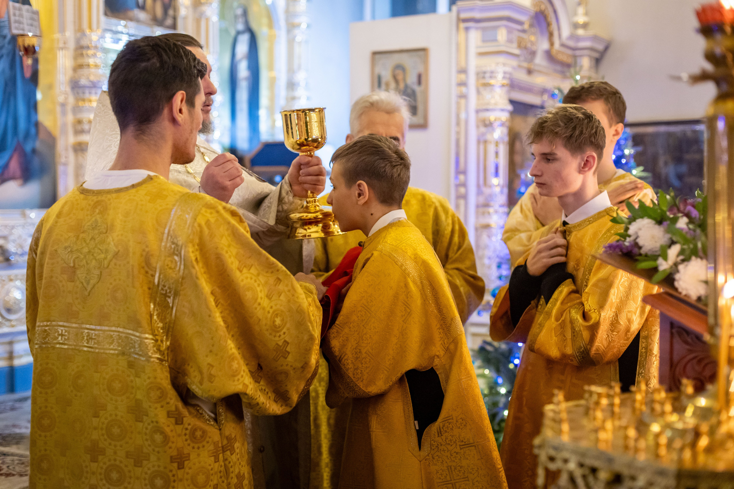 Рождество Владимирский храм с Красное. Семейный и детский фотограф Анна Петракова